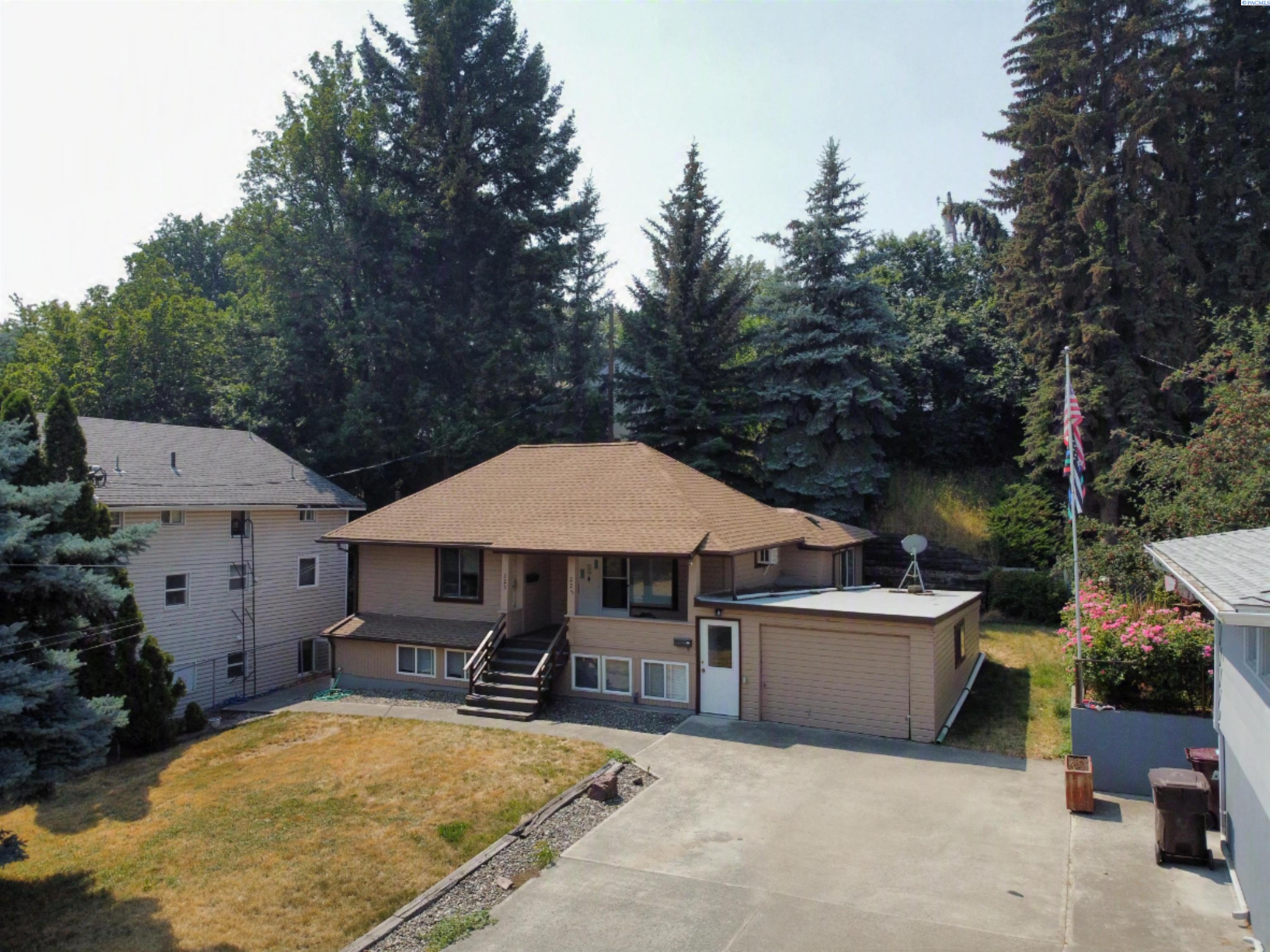 Multi family home for sale at 223-225 W Main St, Pullman, WA 99163 | MLS# PAC290189