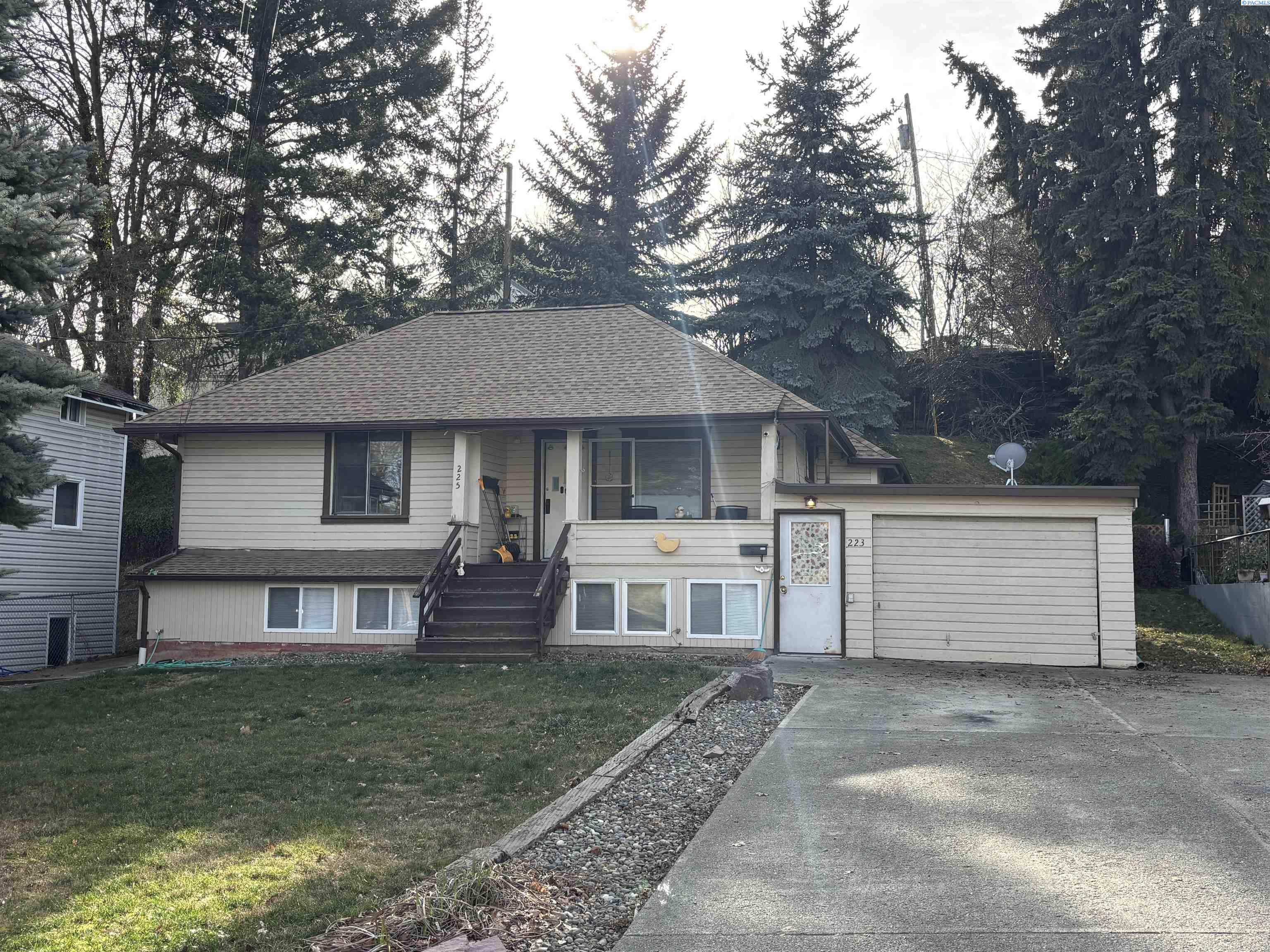 Photo 1 of House for sale at 223-225 W Main St, Pullman, WA 99163 | MLS# PAC290189 | Listing updated on 2026-09-10