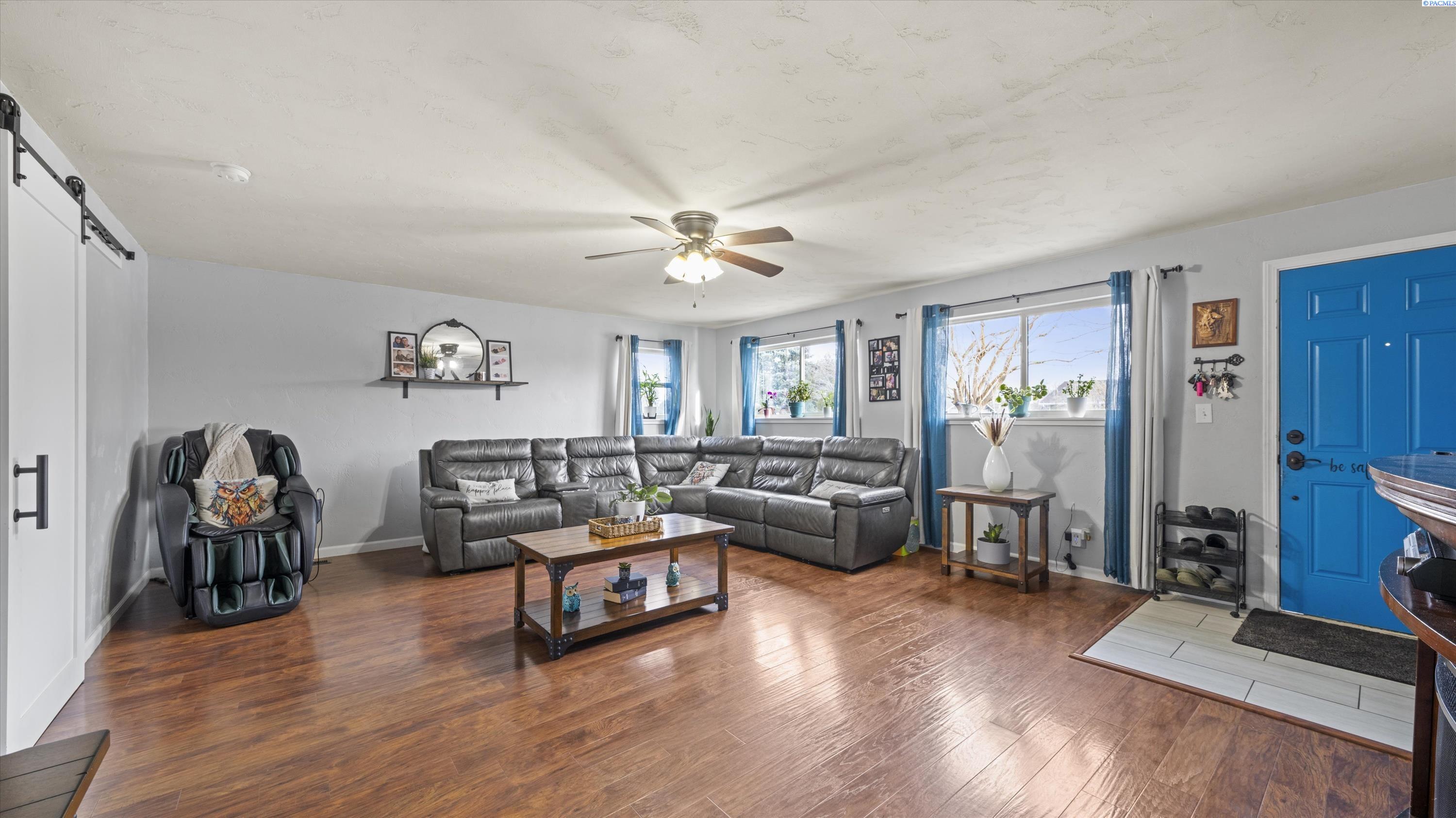 Photo 2 of Single family home for sale at 420 S Edison Pl, Kennewick, WA 99336 | MLS# PAC290200 | Listing updated on 2026-05-28