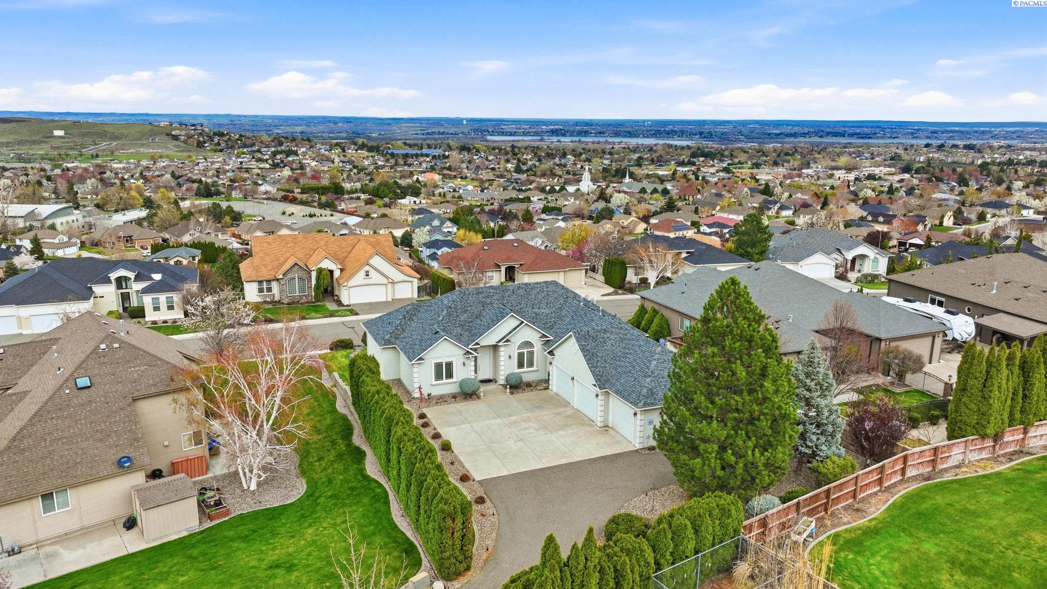 Photo 2 of Single family home for sale at 649 Clermont, Richland, WA 99352 | MLS# PAC290202 | Listing updated on 2026-08-16