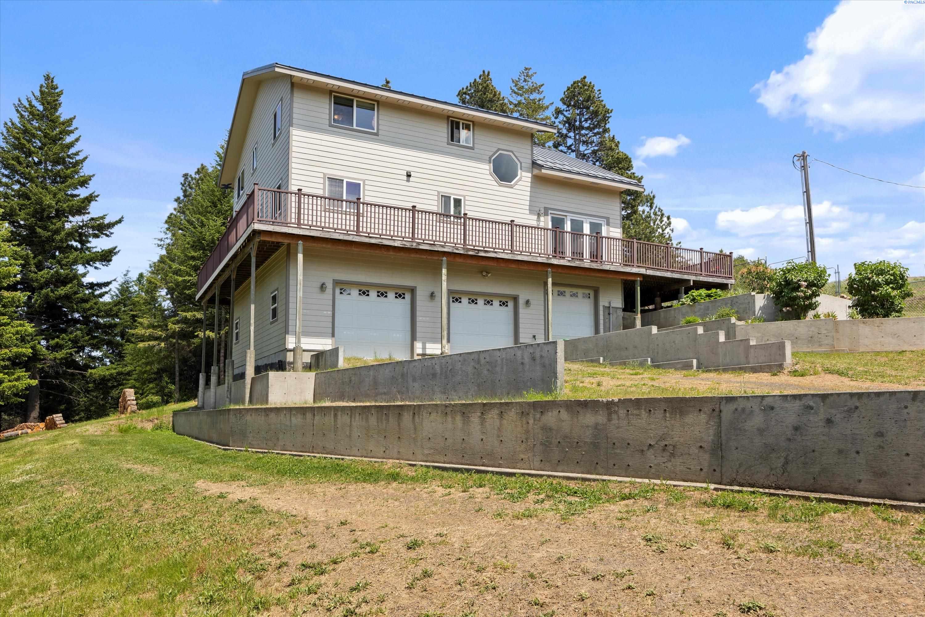 Photo 2 of Single family home for sale at 6379 Lewis Peak Rd, Waitsburg, WA 99361 | MLS# PAC290207 | Listing updated on 2026-05-04