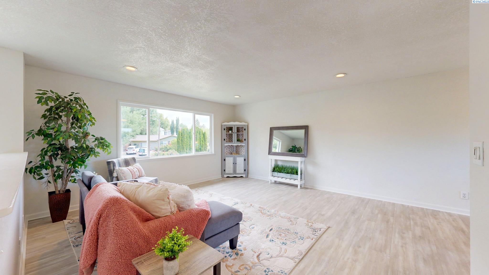Photo 2 of Single family home for sale at 4611 Mallard Ct, West Richland, WA 99353 | MLS# PAC290231 | Listing updated on 2026-10-06