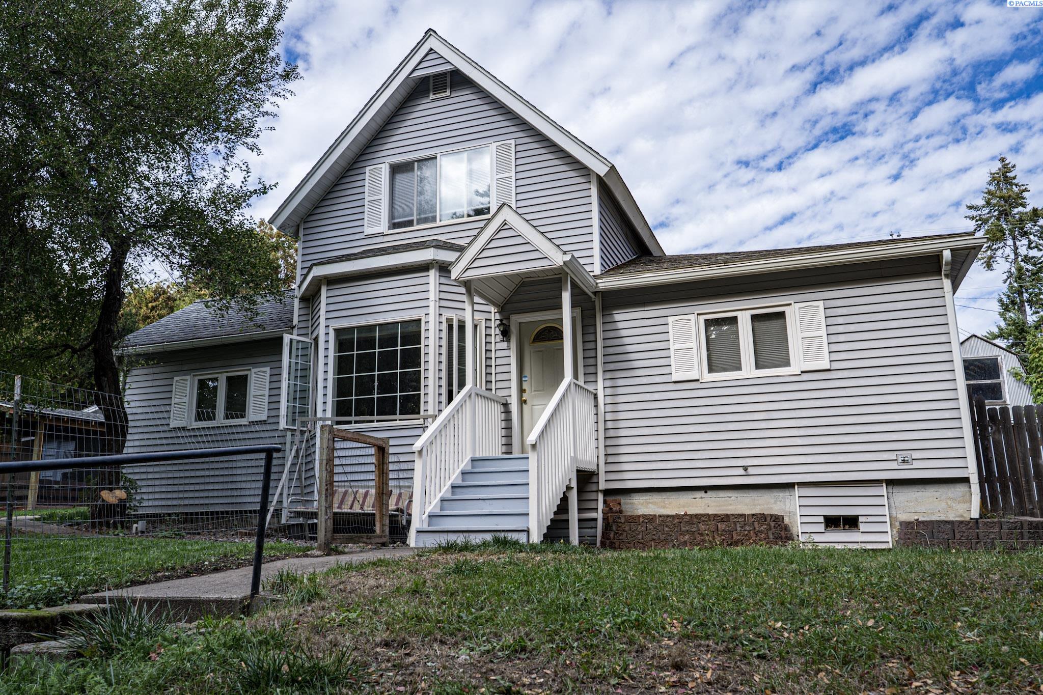 Photo 1 of Sale Pending at 308 Nw Webb, Pullman, WA 99163 | MLS# PAC290268 | Listing updated on 2026-10-04