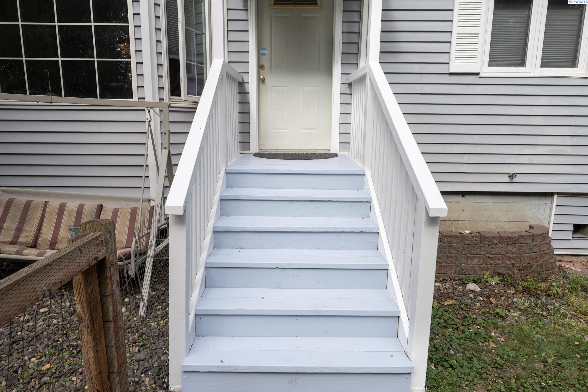 Photo 3 of Sale Pending at 308 NW Webb, Pullman, WA 99163 | MLS# PAC290268 | Listing updated on 2026-10-04