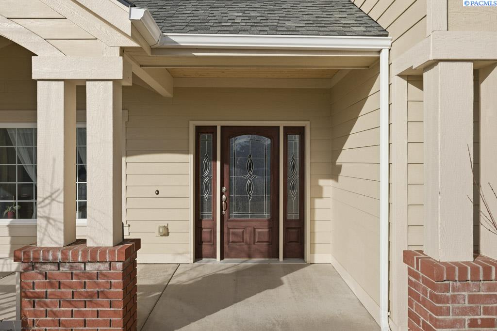 Photo 3 of Single family home for sale at 820 Nw Palouse View Ct, Pullman, WA 99163 | MLS# PAC290373 | Listing updated on 2026-08-26