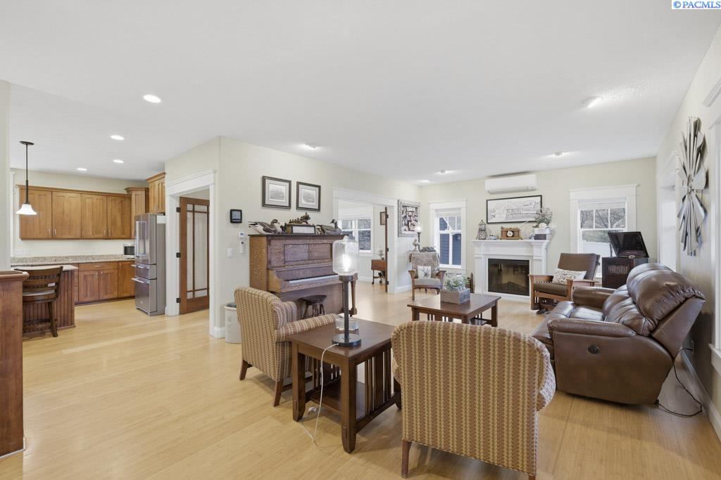 Photo 4 of Single family home for sale at 1027 SW Ryan Ct, Pullman, WA 99163 | MLS# PAC290567 | Listing updated on 2026-07-30