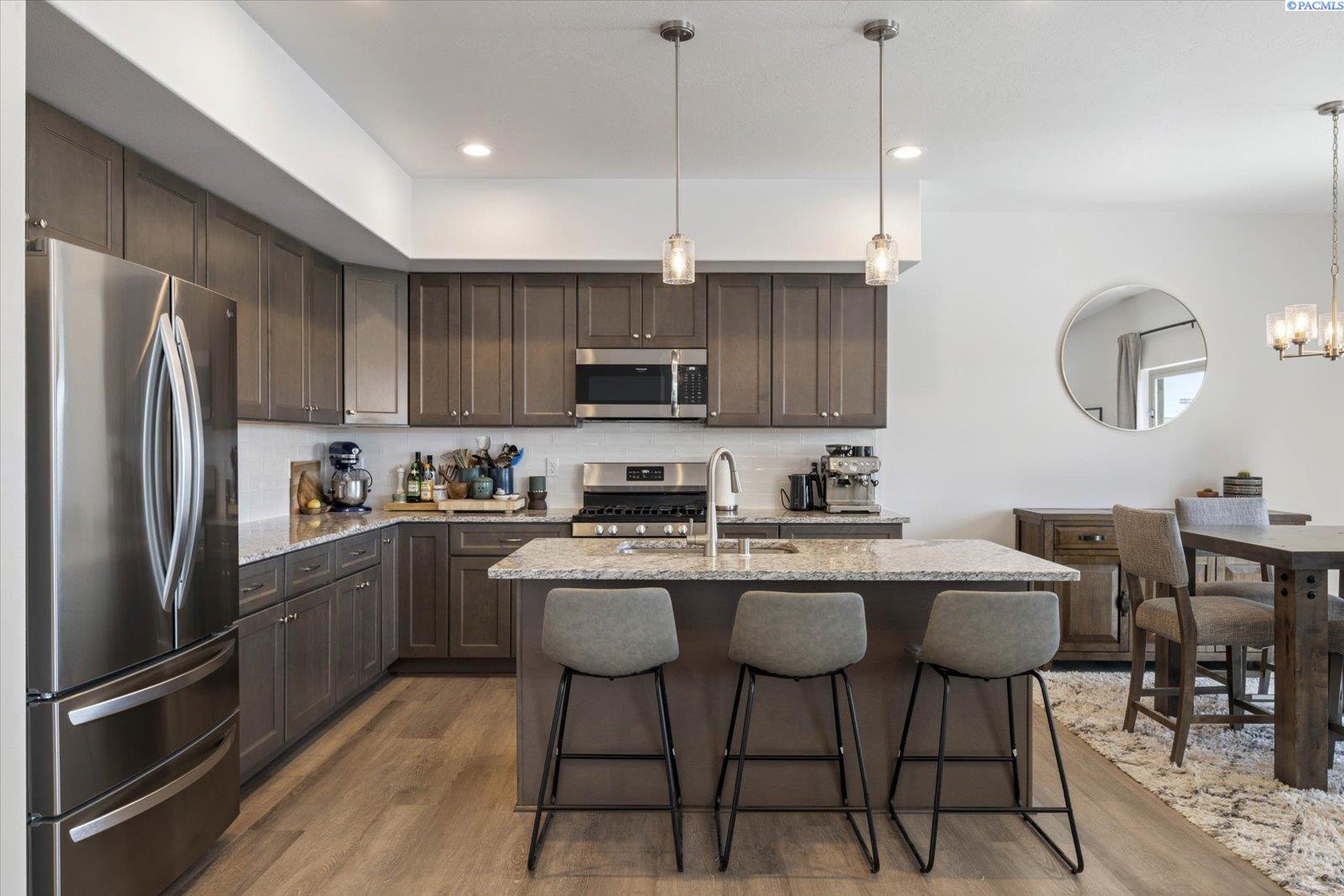 Photo 1 of Single family home for sale at 5611 W 32nd Avenue, Kennewick, WA 99338 | MLS# PAC290612 | Listing updated on 2026-09-18