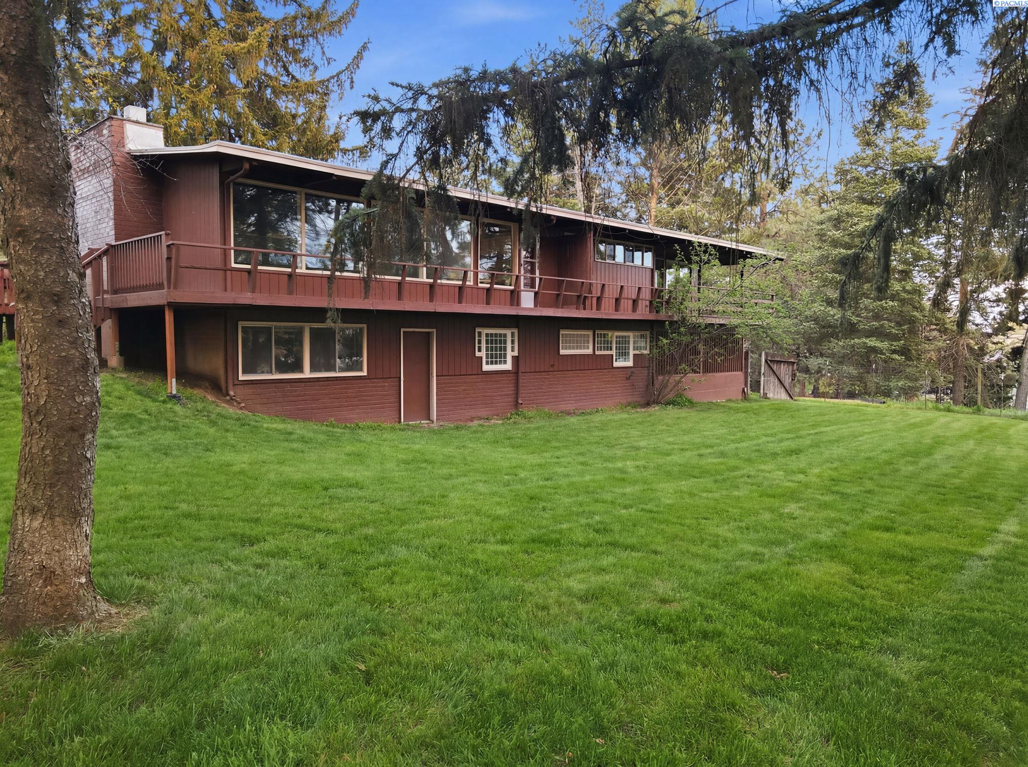 Photo 2 of Sale Pending at 312 State Route 27, Pullman, WA 99163 | MLS# PAC290684 | Listing updated on 2026-09-29