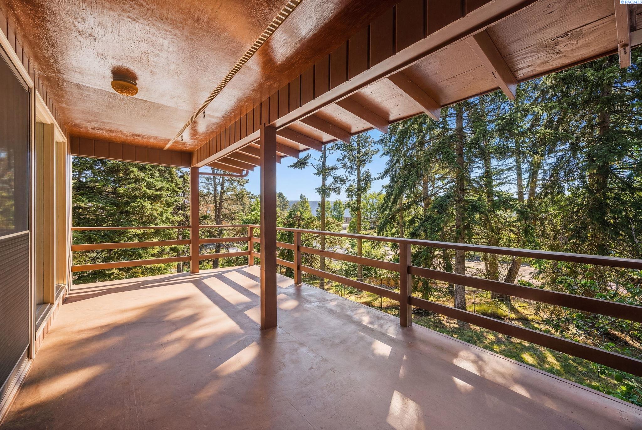 Photo 3 of Sale Pending at 312 State Route 27, Pullman, WA 99163 | MLS# PAC290684 | Listing updated on 2026-09-29