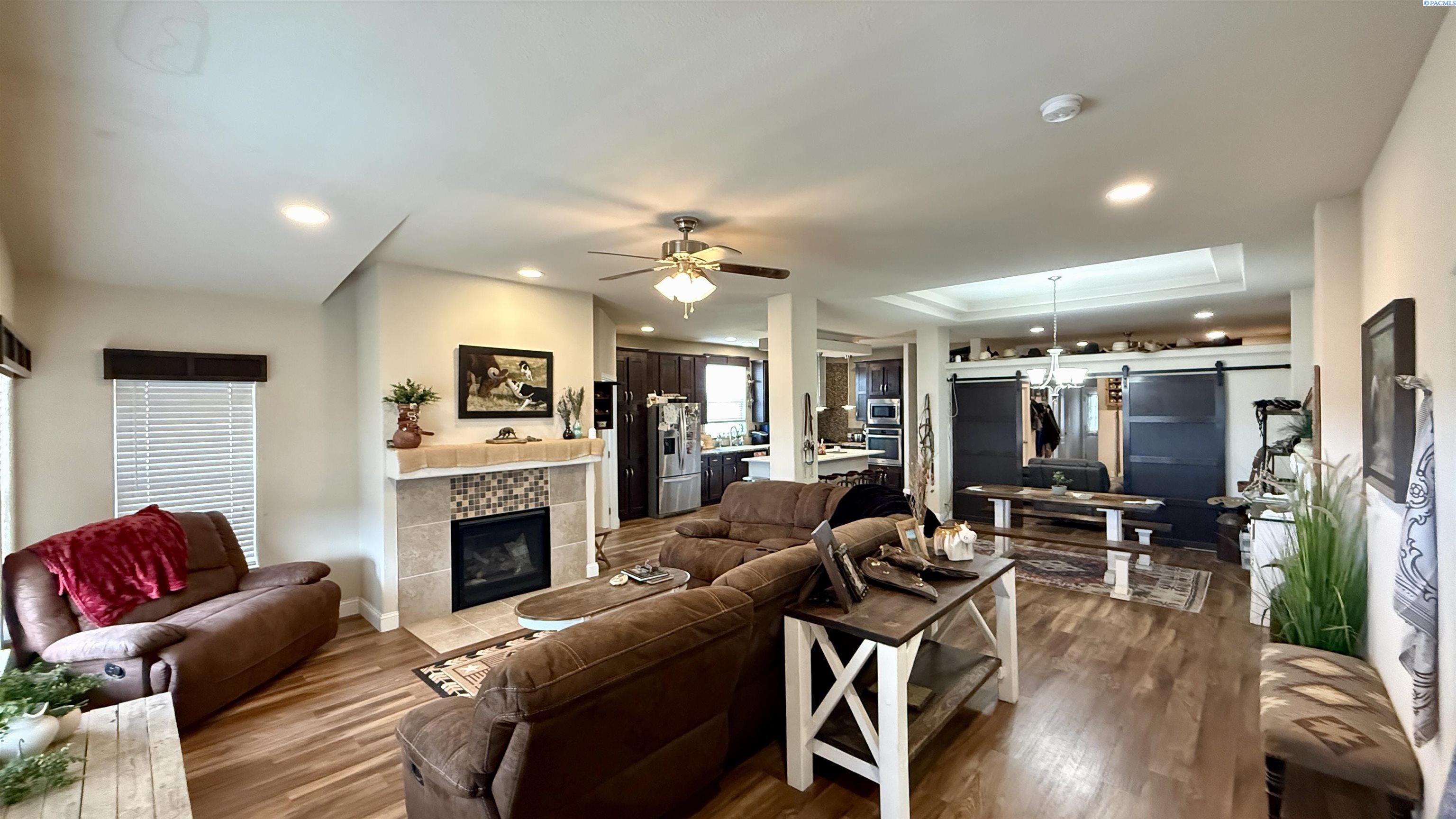 Photo 3 of Manufactured home for sale at 1508 Foster Rd, Toppenish, WA 98948 | MLS# PAC290700 | Listing updated on 2026-04-21