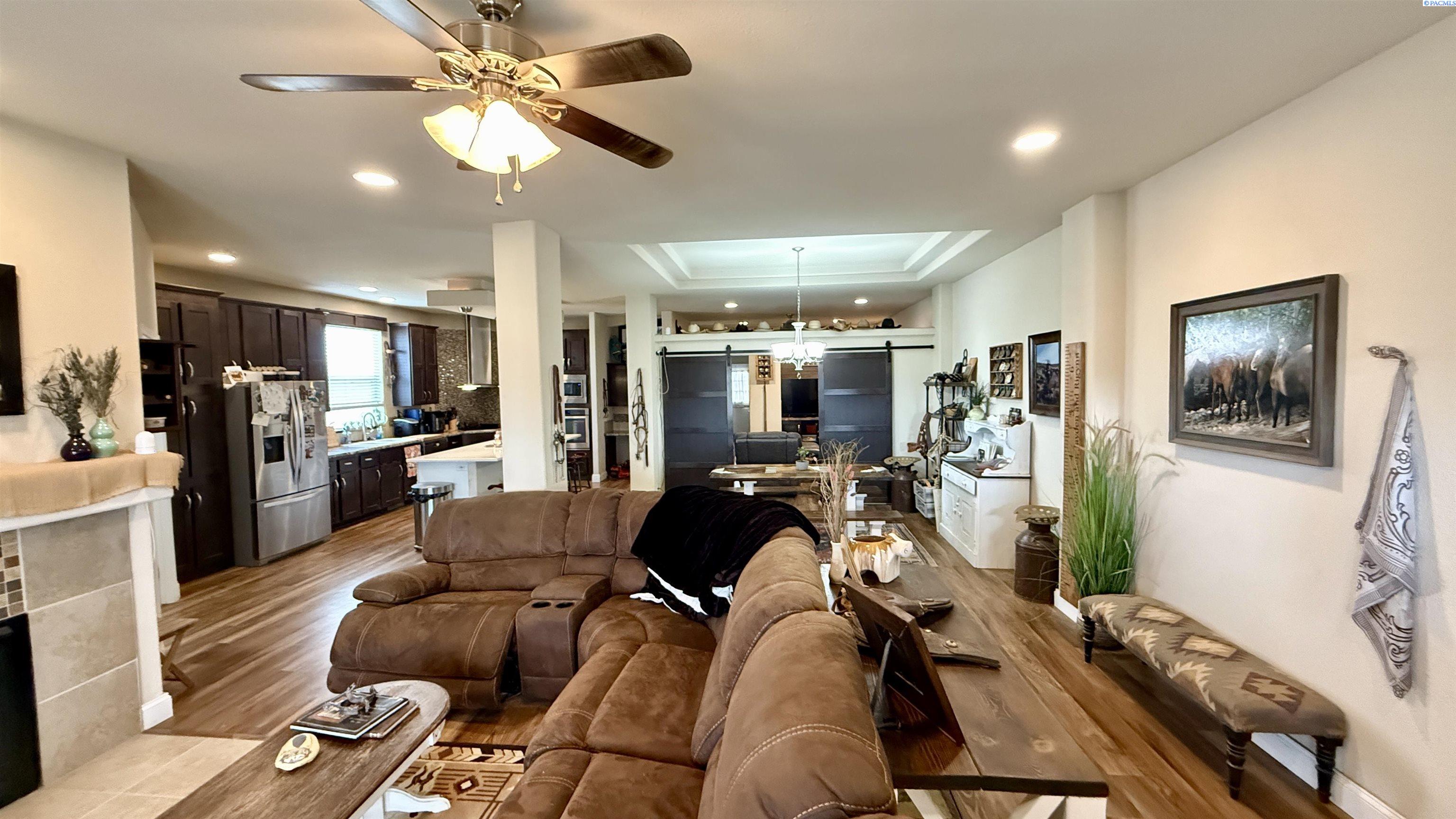 Photo 2 of Manufactured home for sale at 1508 Foster Rd, Toppenish, WA 98948 | MLS# PAC290700 | Listing updated on 2026-04-21