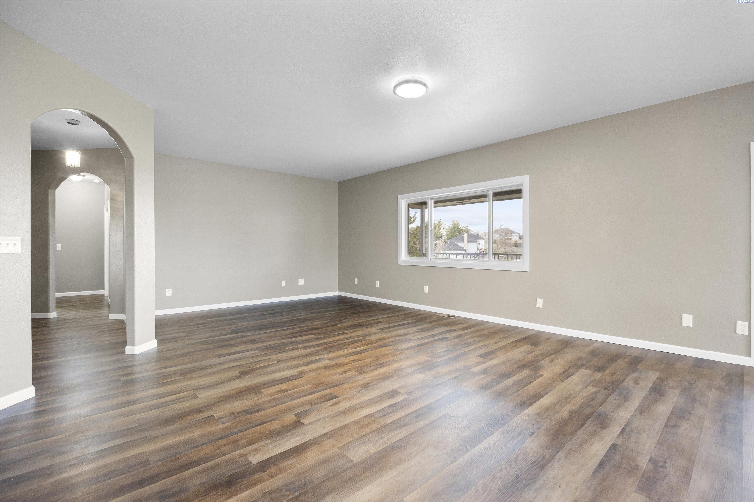 Photo 4 of Single family home for sale at 4340 Rosencrans Rd, West Richland, WA 99353 | MLS# PAC290733 | Listing updated on 2026-05-13