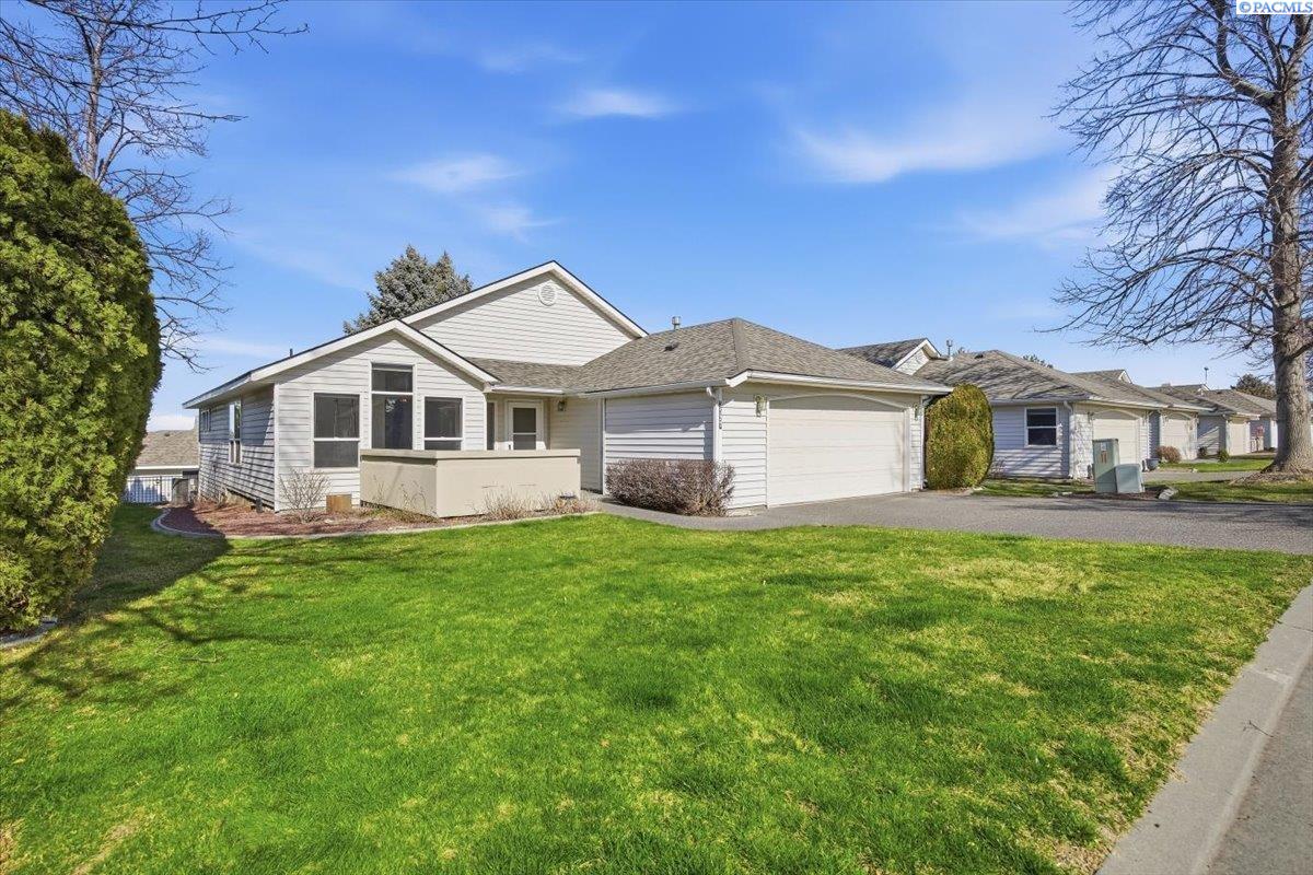 Townhouse for sale at 3527 S Huntington Lp, Kennewick, WA 99337 | MLS# PAC291005