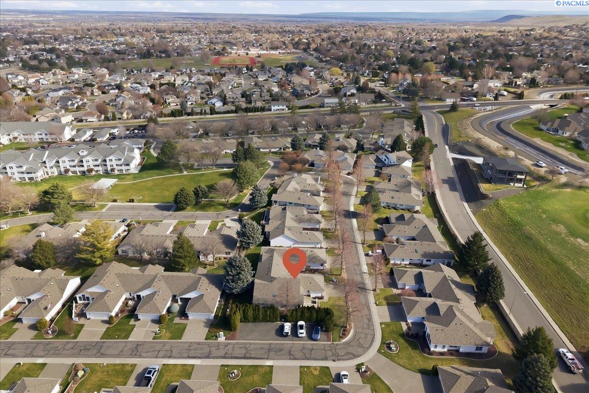 Photo 3 of Townhouse for sale at 3527 S Huntington Lp, Kennewick, WA 99337 | MLS# PAC291005 | Listing updated on 2026-09-14