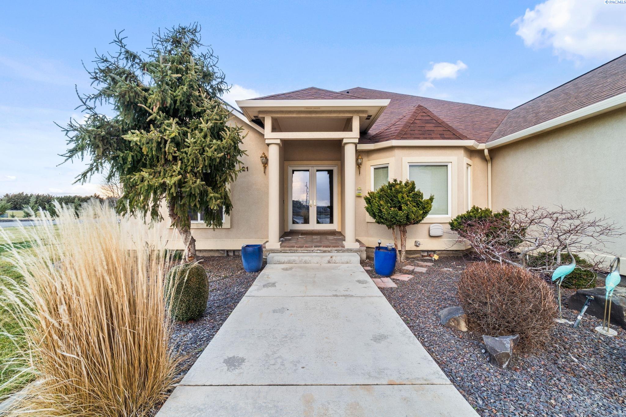 Photo 3 of Single family home for sale at 21 Alta Ln, Pasco, WA 99301 | MLS# PAC291049 | Listing updated on 2026-10-01