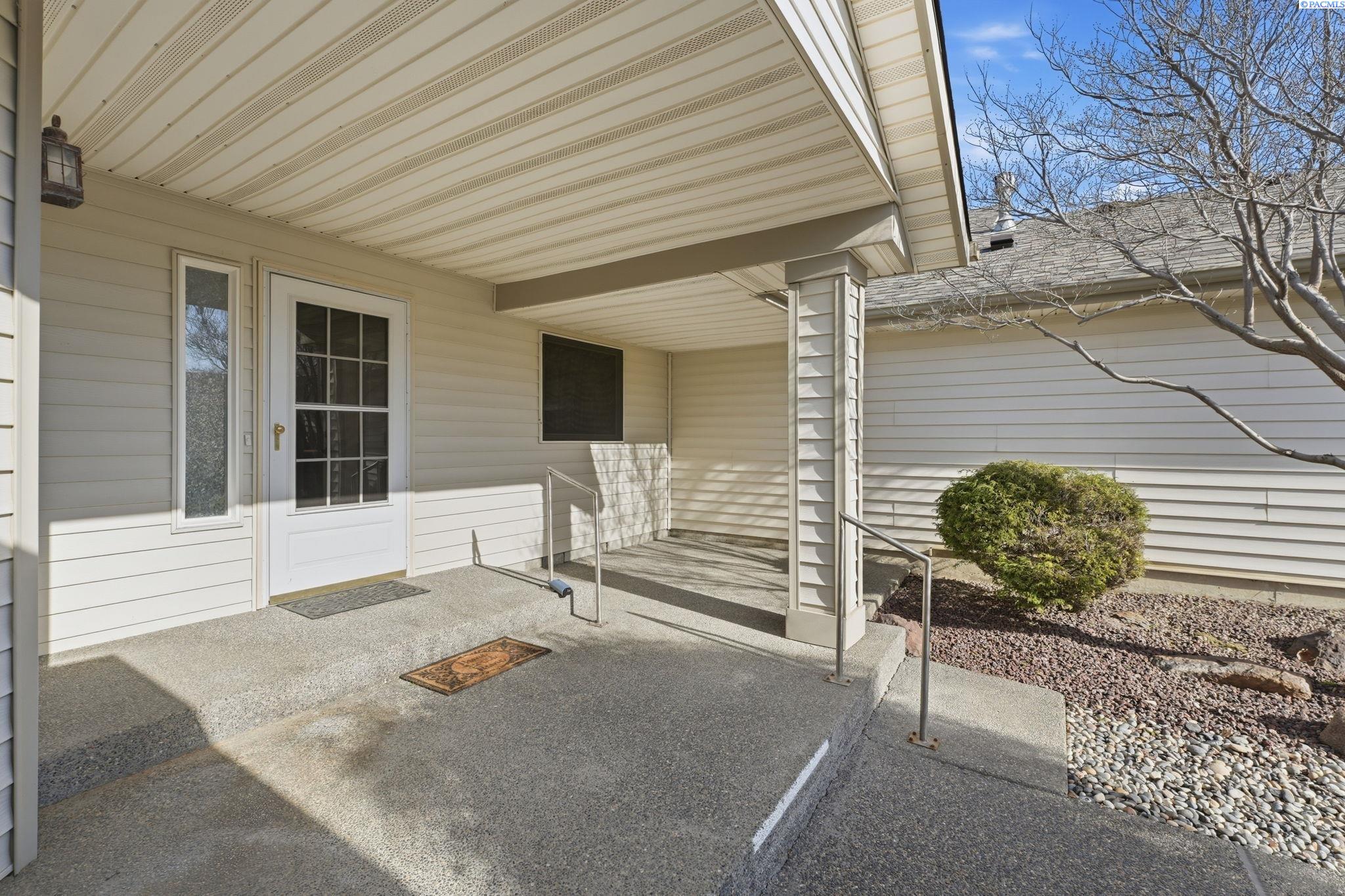 Photo 3 of Single family home for sale at 3317 Huntington St, Kennewick, WA 99337 | MLS# PAC291058 | Listing updated on 2026-08-26