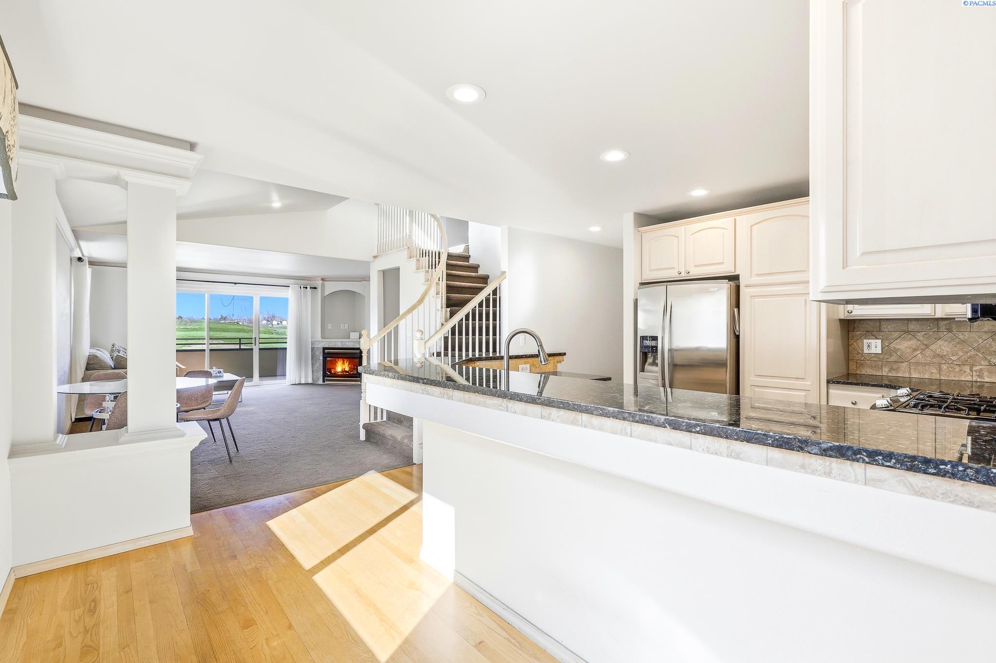 Photo 3 of Condo for sale at 300 Columbia Point Dr, Richland, WA 99352 | MLS# PAC291181 | Listing updated on 2026-09-29