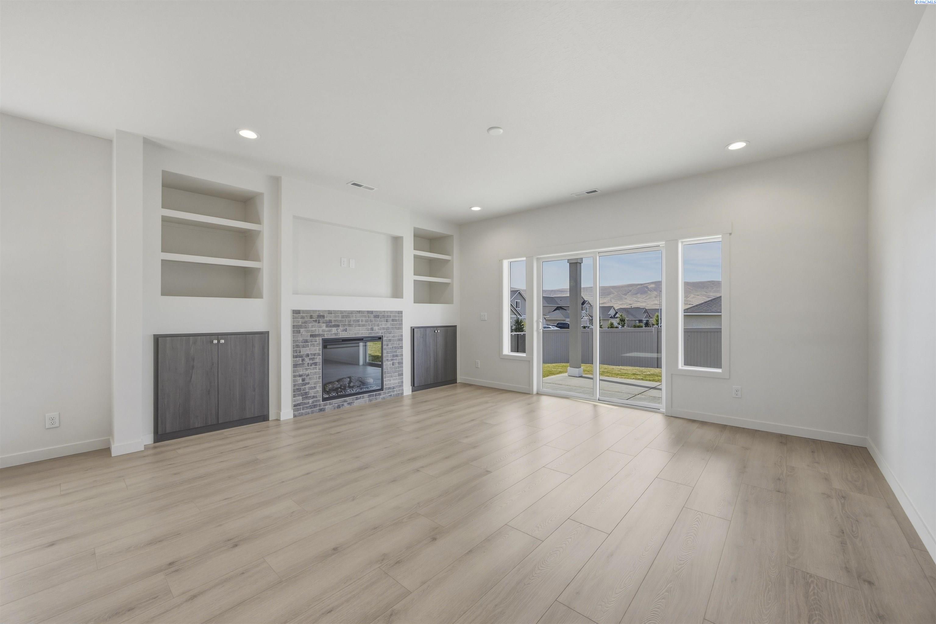 Photo 3 of Single family home for sale at 202 Packer St, Prosser, WA 99350 | MLS# PAC291405 | Listing updated on 2026-08-06