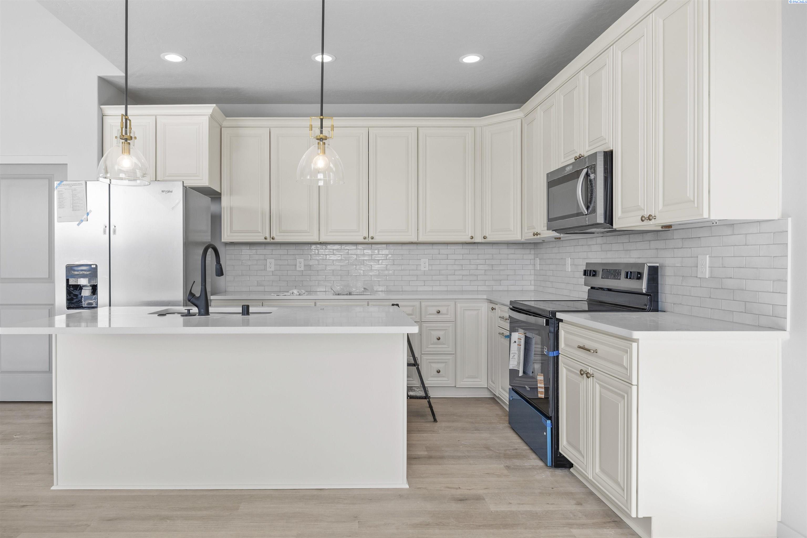 Photo 4 of Single family home for sale at 606 Eureka Ave, Pasco, WA 99301 | MLS# PAC291433 | Listing updated on 2026-10-01