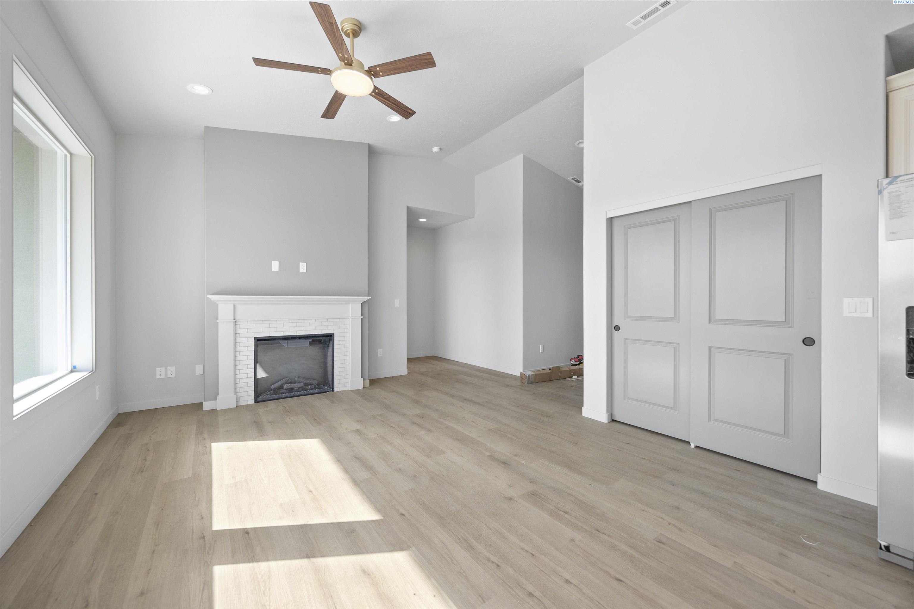 Photo 2 of Single family home for sale at 606 Eureka Ave, Pasco, WA 99301 | MLS# PAC291433 | Listing updated on 2026-10-01