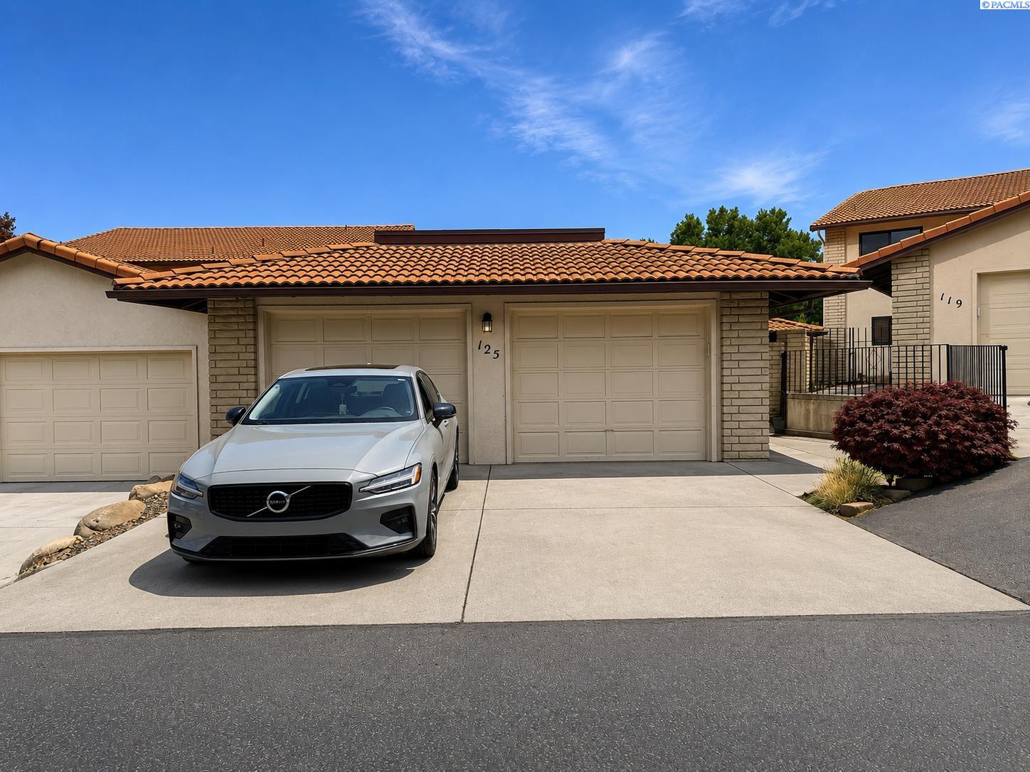 Photo 2 of Townhouse for sale at 125 Casa Sueno Ct, Richland, WA 99352 | MLS# PAC291468 | Listing updated on 2026-10-12