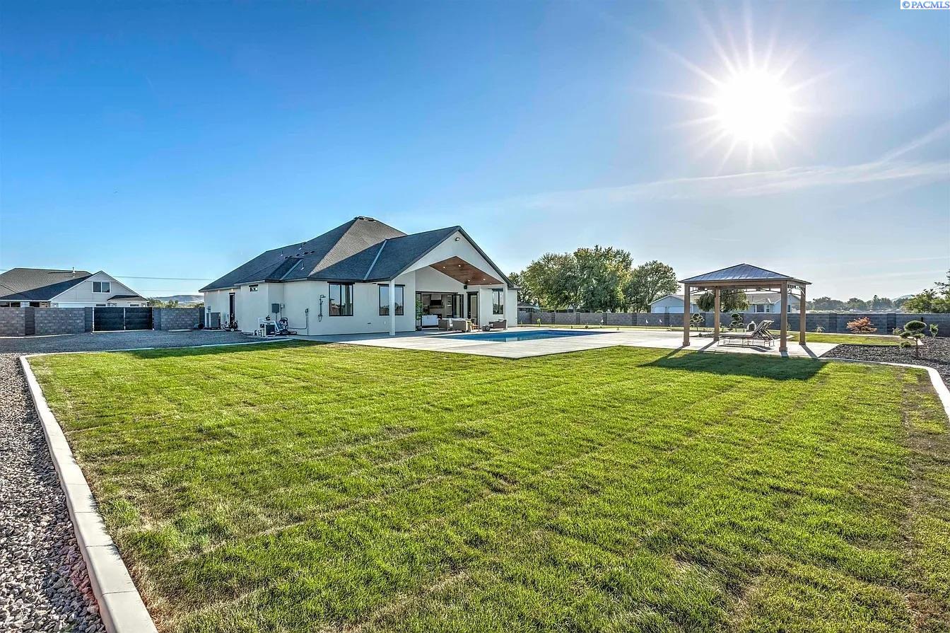 Photo 4 of Single family home for sale at 8601 Tendril Ln, Pasco, WA 99301 | MLS# PAC291499 | Listing updated on 2026-09-19