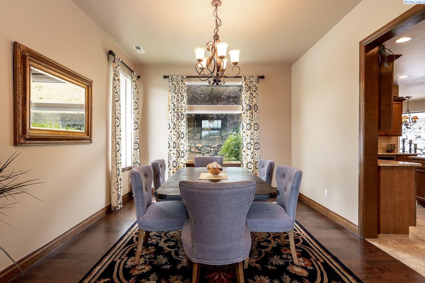 Photo 3 of Single family home for sale at 1633 Meadow Hills Dr, Richland, WA 99352 | MLS# PAC291812 | Listing updated on 2026-09-30