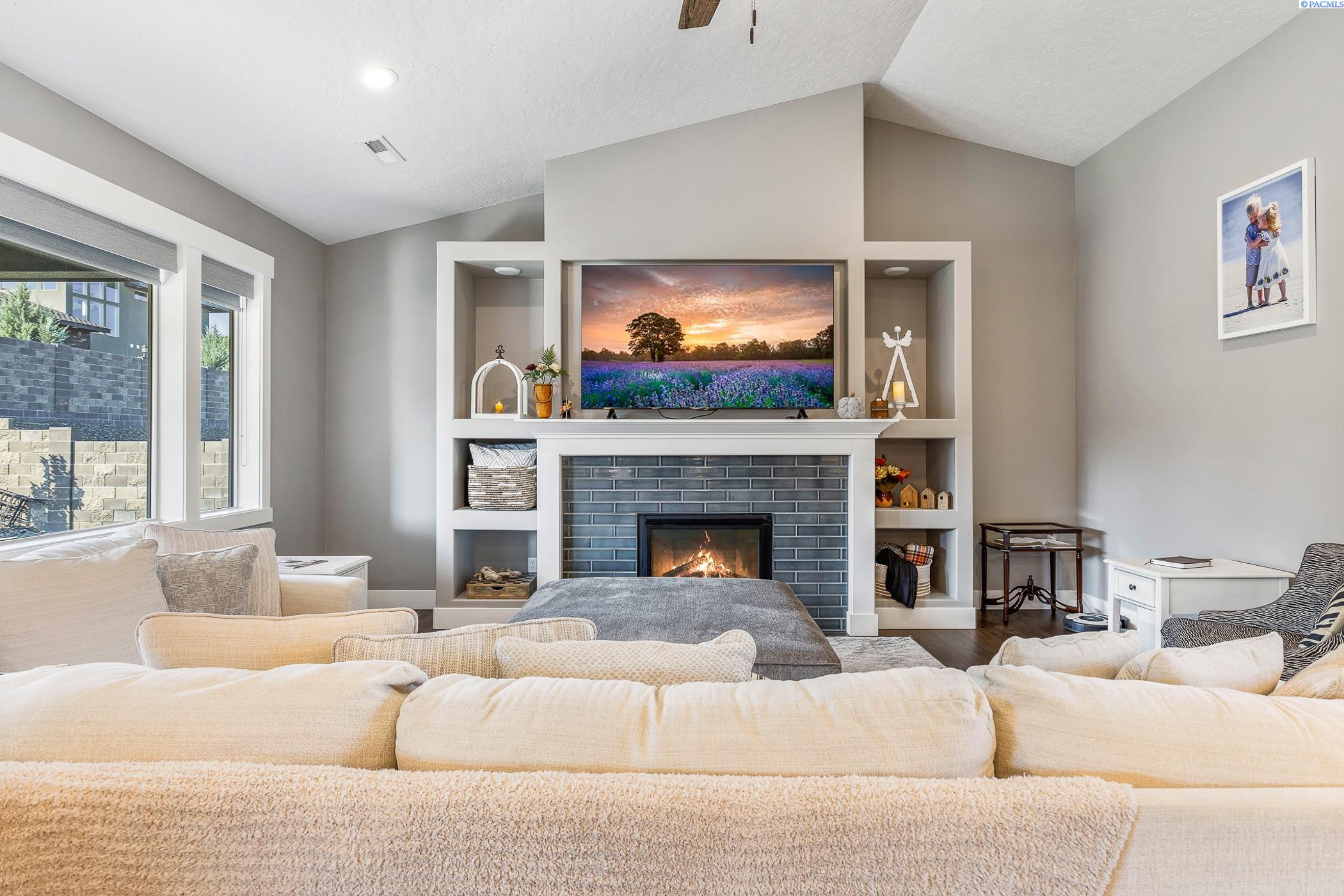 Photo 3 of Single family home for sale at 4421 Rosencrans Rd, West Richland, WA 99353 | MLS# PAC291831 | Listing updated on 2026-09-29