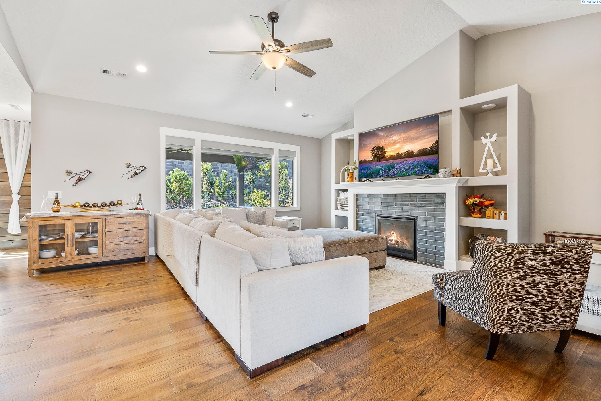 Photo 3 of Single family home for sale at 4421 Rosencrans Rd, West Richland, WA 99353 | MLS# PAC291831 | Listing updated on 2026-09-29