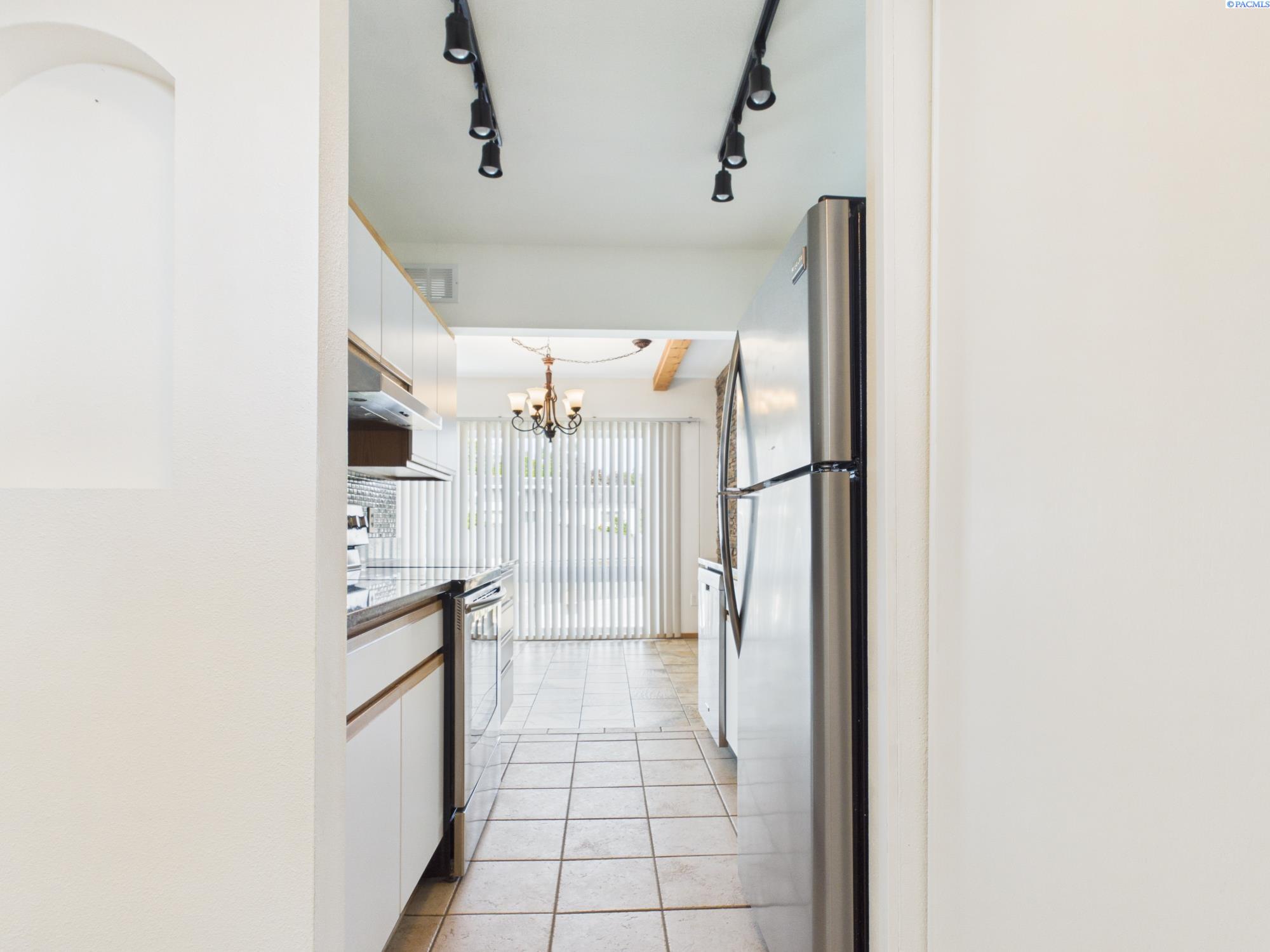 Photo 2 of Condo for sale at 2401 W Canal Dr, Kennewick, WA 99336 | MLS# PAC291836 | Listing updated on 2026-09-27