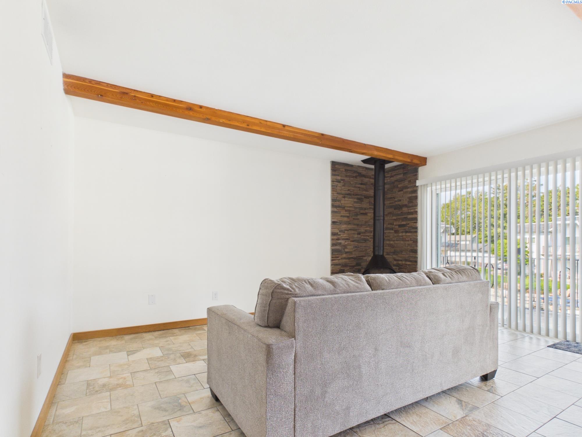 Photo 4 of Condo for sale at 2401 W Canal Dr, Kennewick, WA 99336 | MLS# PAC291836 | Listing updated on 2026-09-27