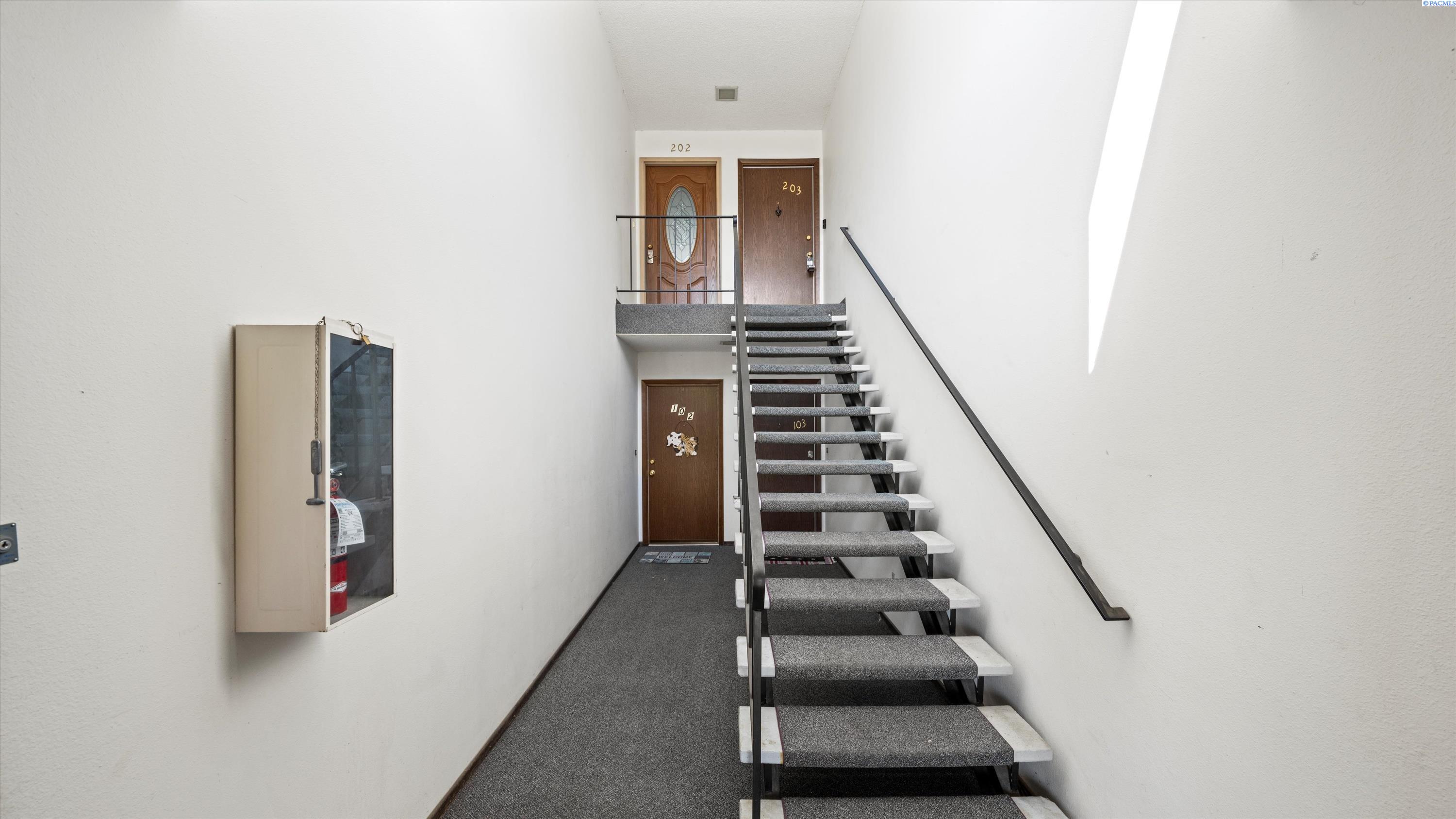 Photo 3 of Condo for sale at 629 N Fisher St, Kennewick, WA 99336 | MLS# PAC291862 | Listing updated on 2026-10-13