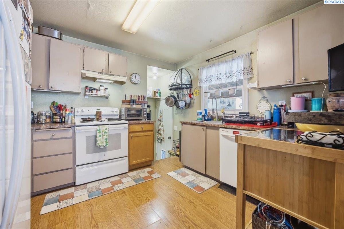 Photo 3 of House for sale at 1217-1219 Mcpherson Ave, Richland, WA 99354 | MLS# PAC291896 | Listing updated on 2026-09-23