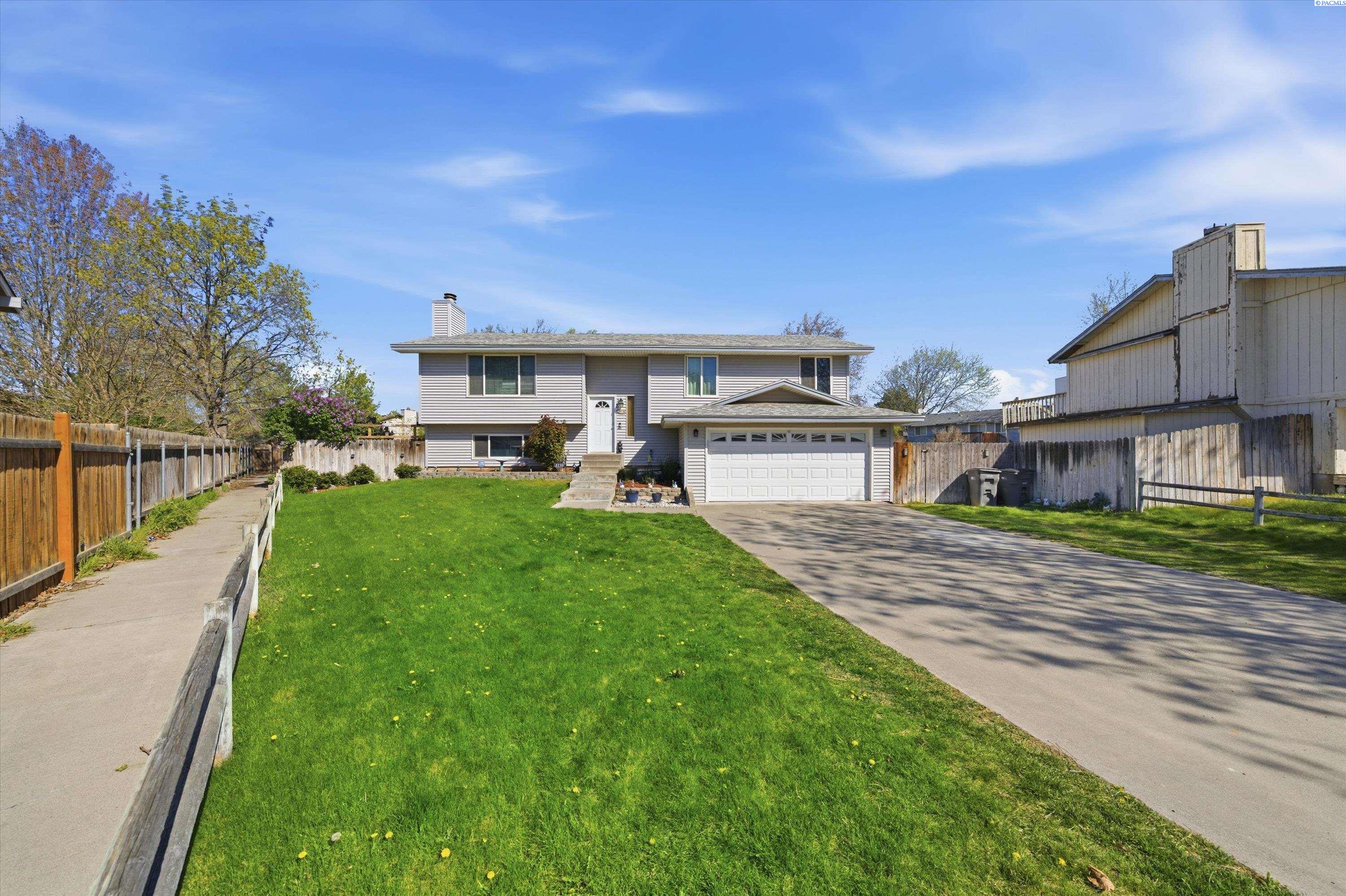 Photo 2 of Single family home for sale at 8130 W Entiat Pl, Kennewick, WA 99336 | MLS# PAC292002 | Listing updated on 2026-10-07