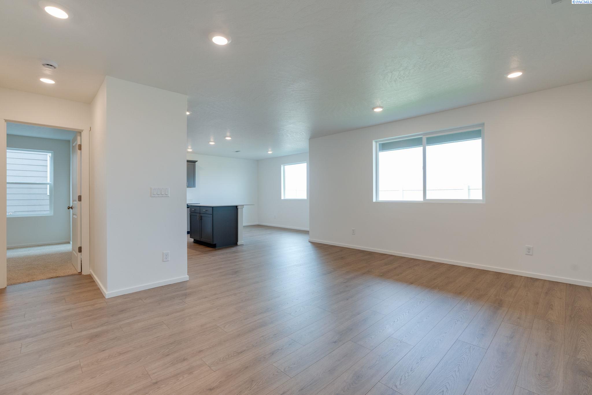 Photo 3 of Single family home for sale at 6503 Polar Dr, Pasco, WA 99301 | MLS# PAC292081 | Listing updated on 2026-10-11