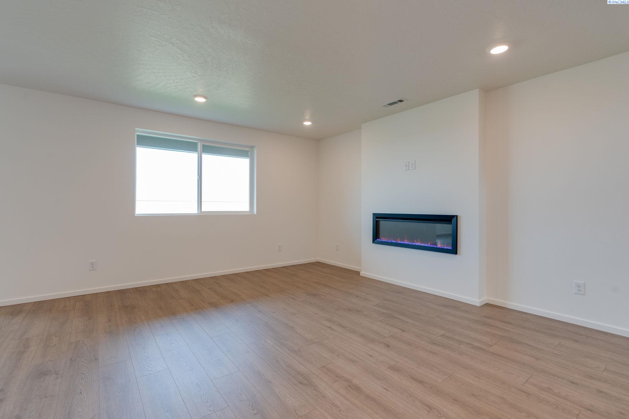 Photo 4 of Single family home for sale at 6503 Polar Dr, Pasco, WA 99301 | MLS# PAC292081 | Listing updated on 2026-10-11
