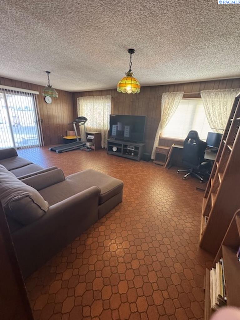 Photo 3 of Single family home for sale at 2821 Grandview Pavement, Mabton, WA 98935 | MLS# PAC292087 | Listing updated on 2026-09-04