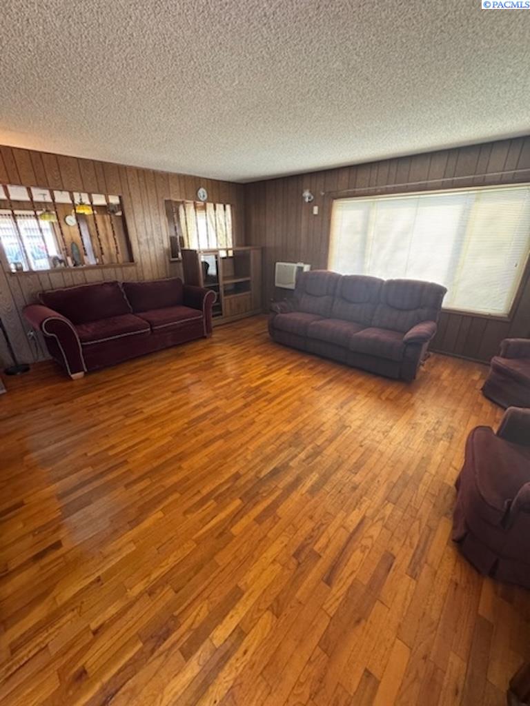 Photo 3 of Single family home for sale at 2821 Grandview Pavement, Mabton, WA 98935 | MLS# PAC292087 | Listing updated on 2026-09-04