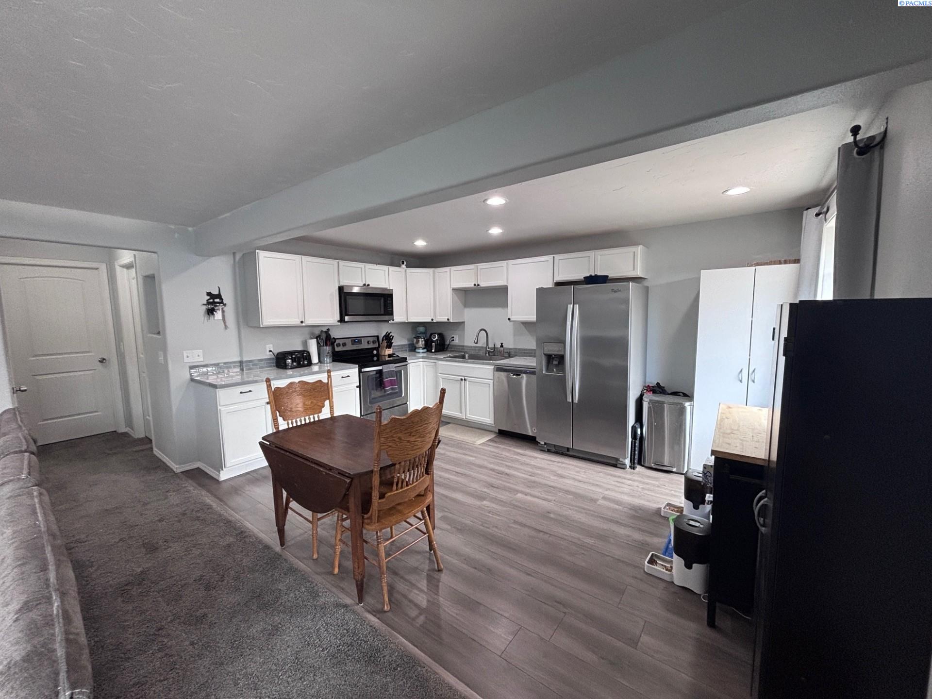 Photo 4 of Condo for sale at 526 S 40th Ave #d 210, West Richland, WA 99353 | MLS# PAC292159 | Listing updated on 2026-09-15