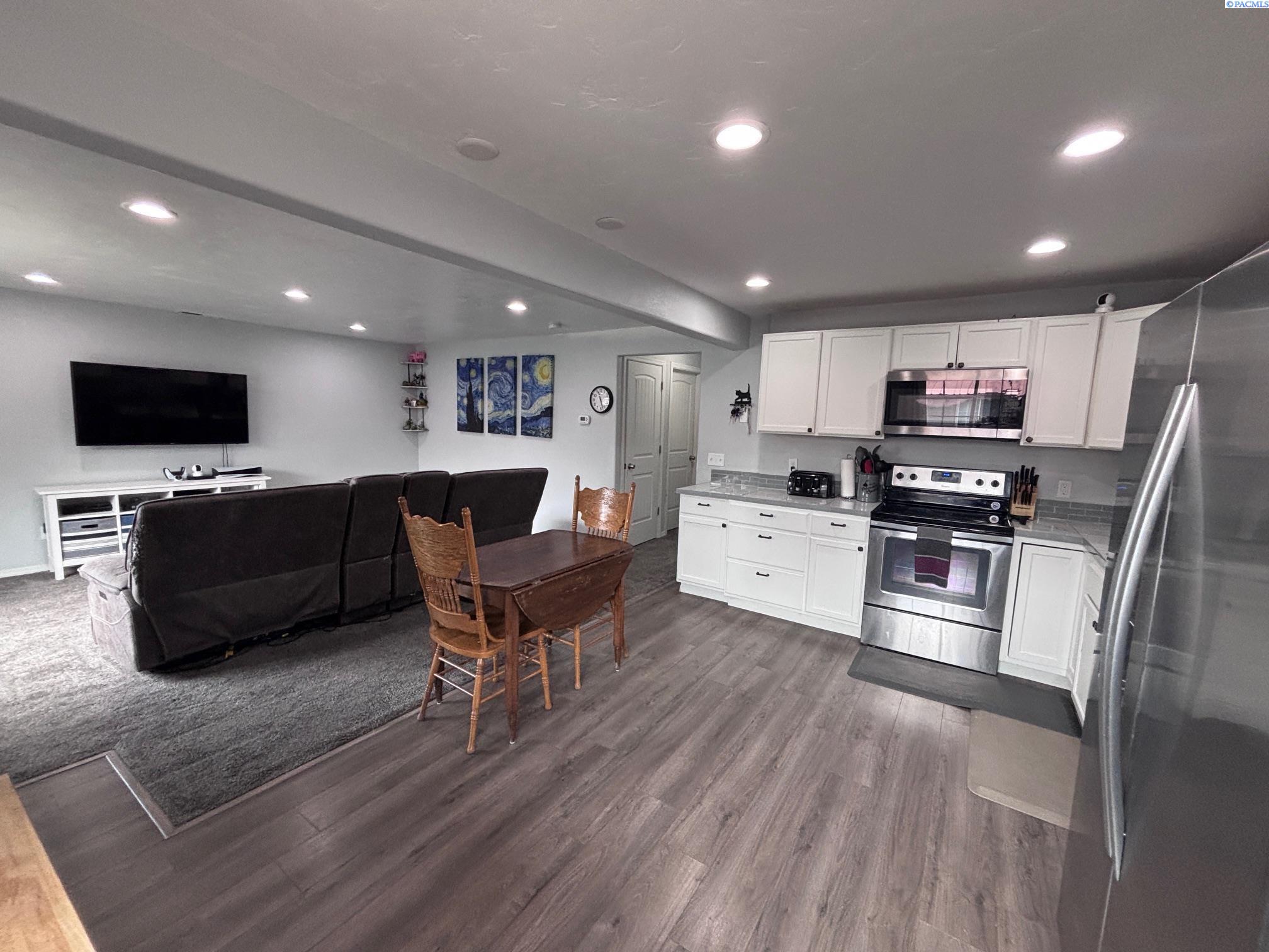 Photo 1 of Condo for sale at 526 S 40th Ave #d 210, West Richland, WA 99353 | MLS# PAC292159 | Listing updated on 2026-09-15