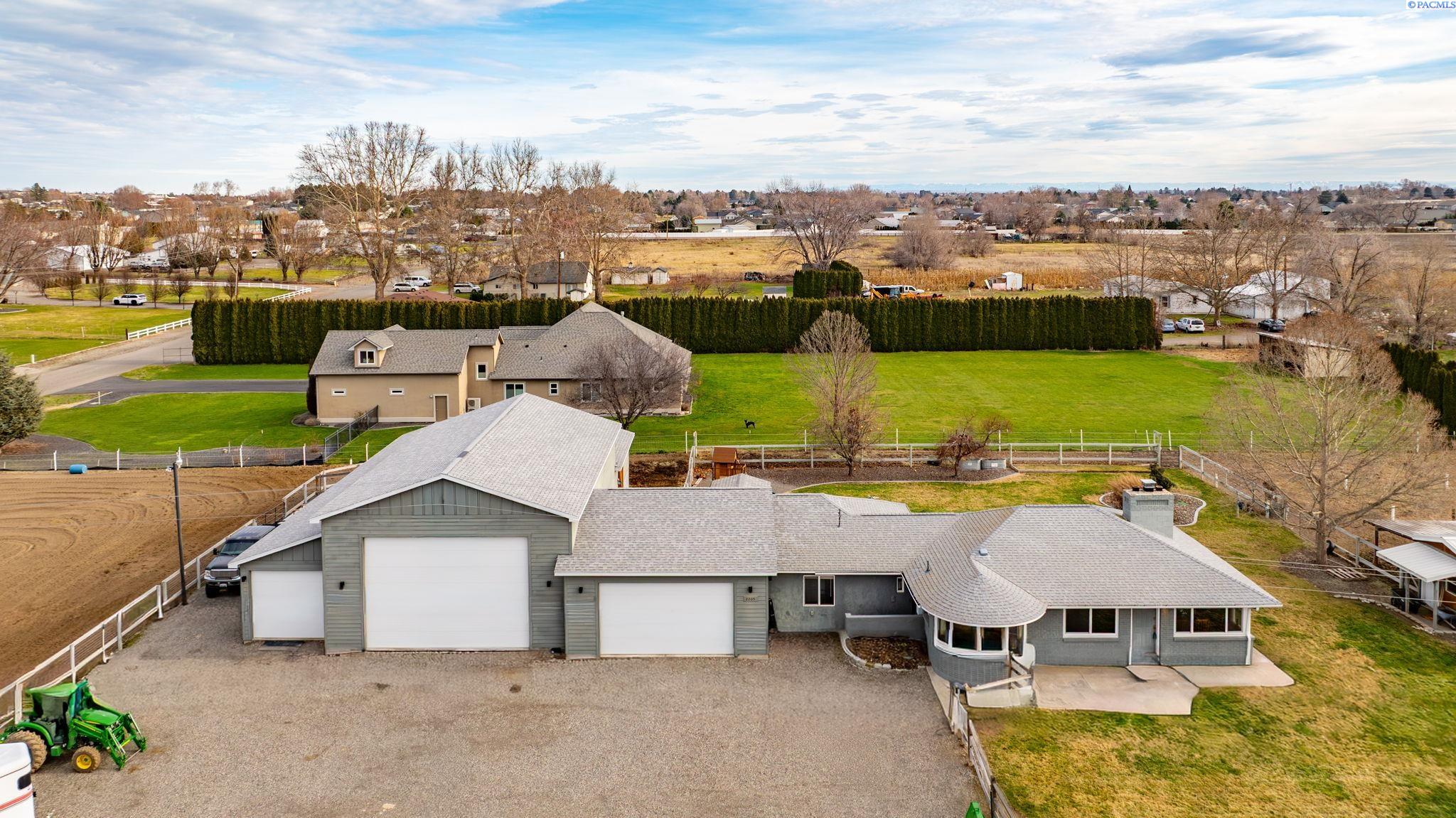 Photo 3 of Single family home for sale at 2205 Road 72, Pasco, WA 99301 | MLS# PAC292162 | Listing updated on 2026-07-10