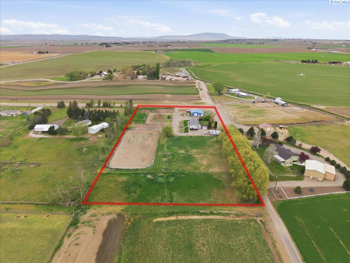 Photo 3 of Manufactured home for sale at 201 Clover Ln, Pasco, WA 99301 | MLS# PAC292179 | Listing updated on 2026-10-13