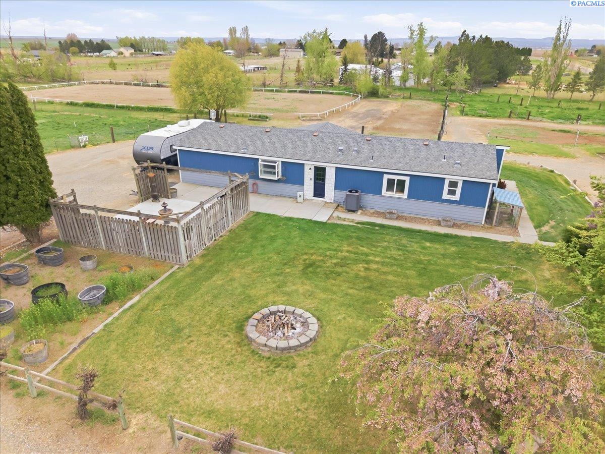 Photo 2 of Manufactured home for sale at 201 Clover Ln, Pasco, WA 99301 | MLS# PAC292179 | Listing updated on 2026-10-13