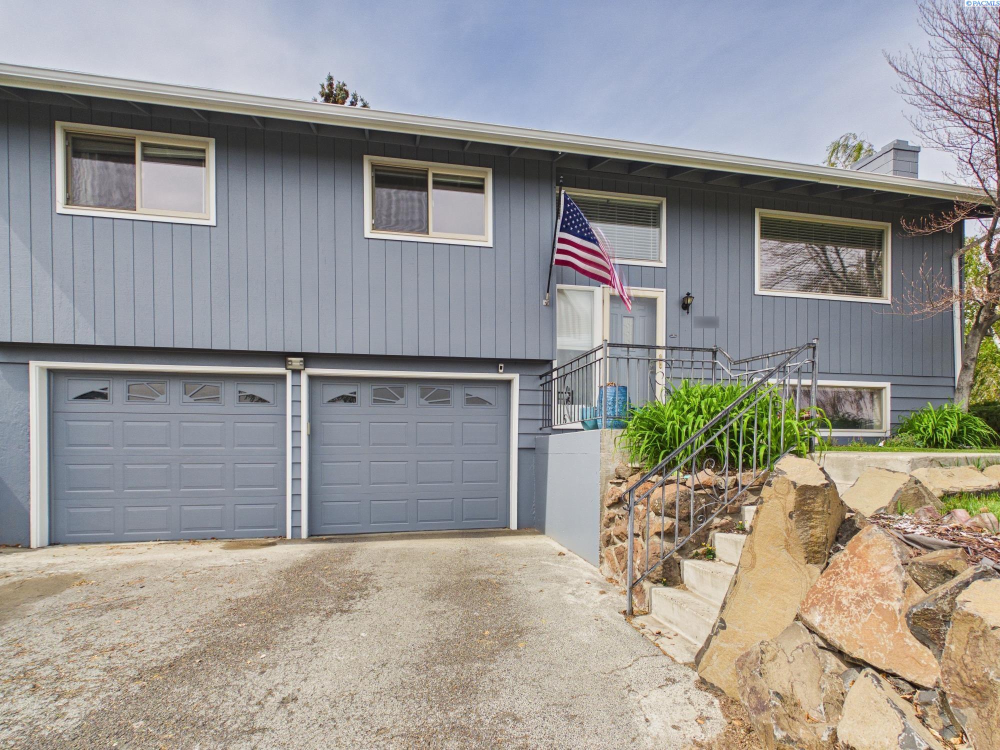 Photo 4 of Single family home for sale at 106 N 12th Street, Selah, WA 98942 | MLS# PAC292254 | Listing updated on 2026-09-22