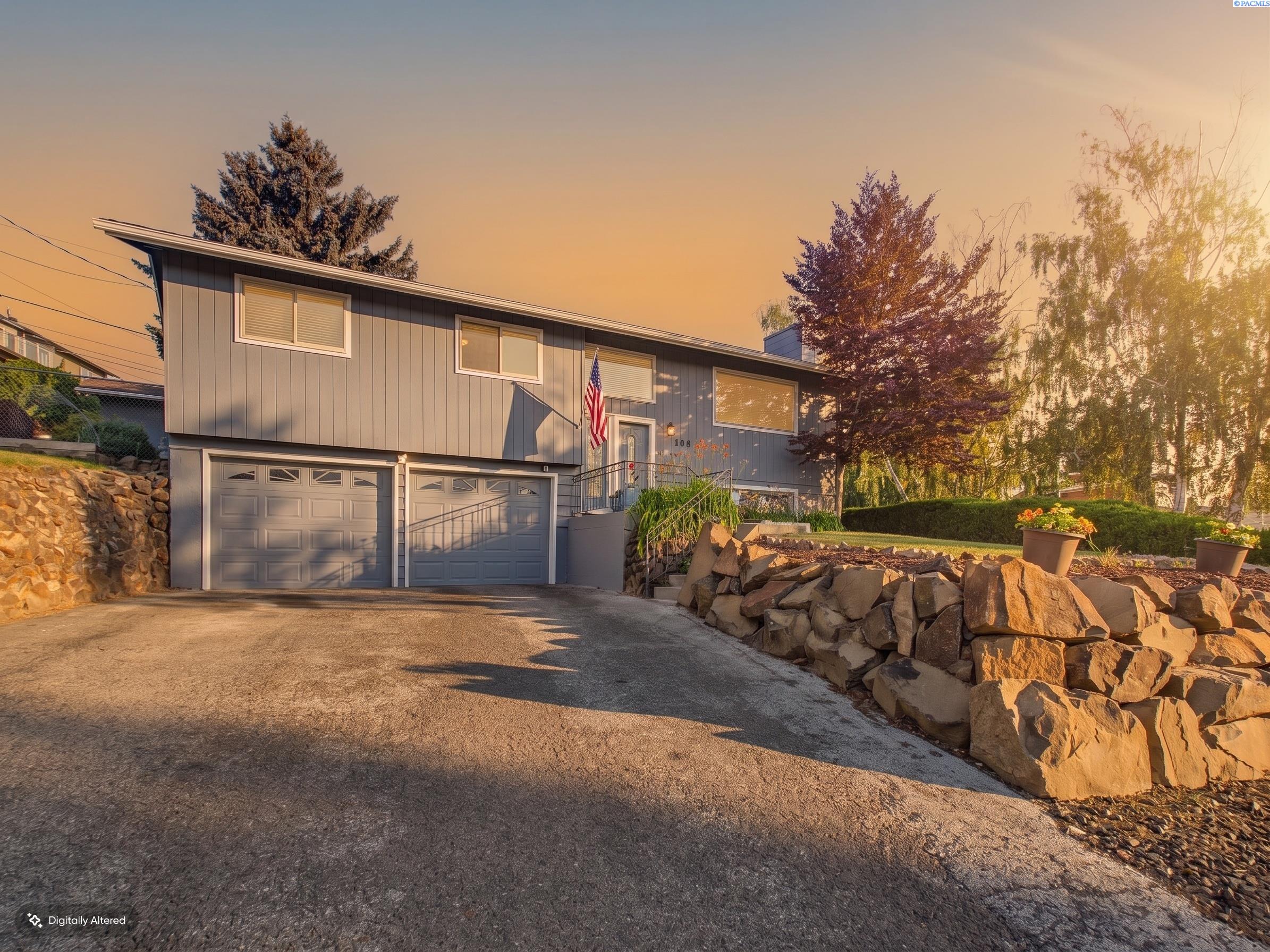 Photo 1 of Single family home for sale at 106 N 12th Street, Selah, WA 98942 | MLS# PAC292254 | Listing updated on 2026-09-22