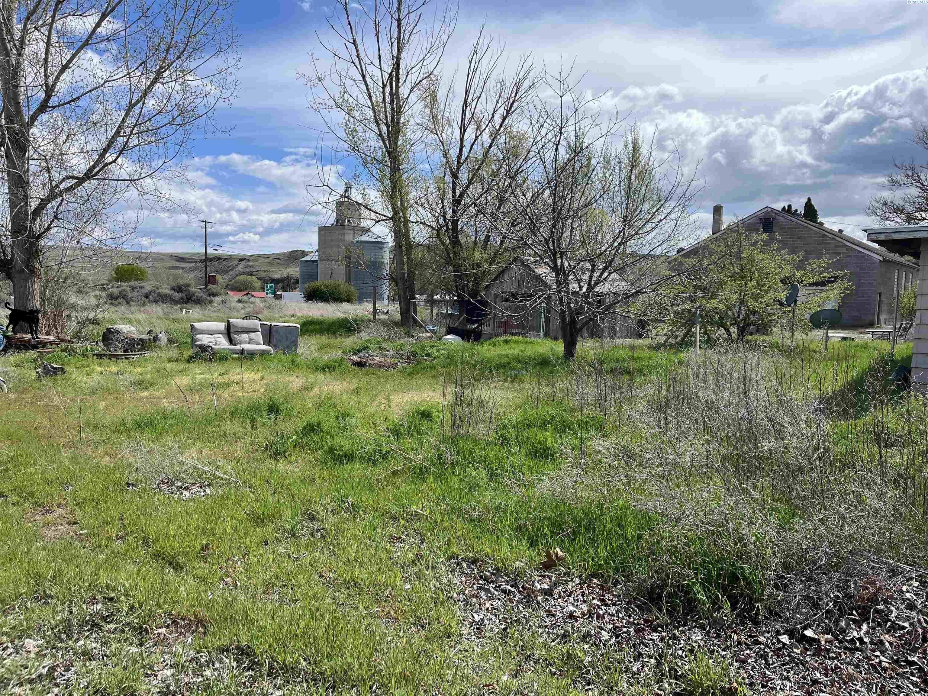 Photo 2 of Single family home for sale at 120 N Violet Ave, Kahlotus, WA 99335 | MLS# PAC292289 | Listing updated on 2026-04-22
