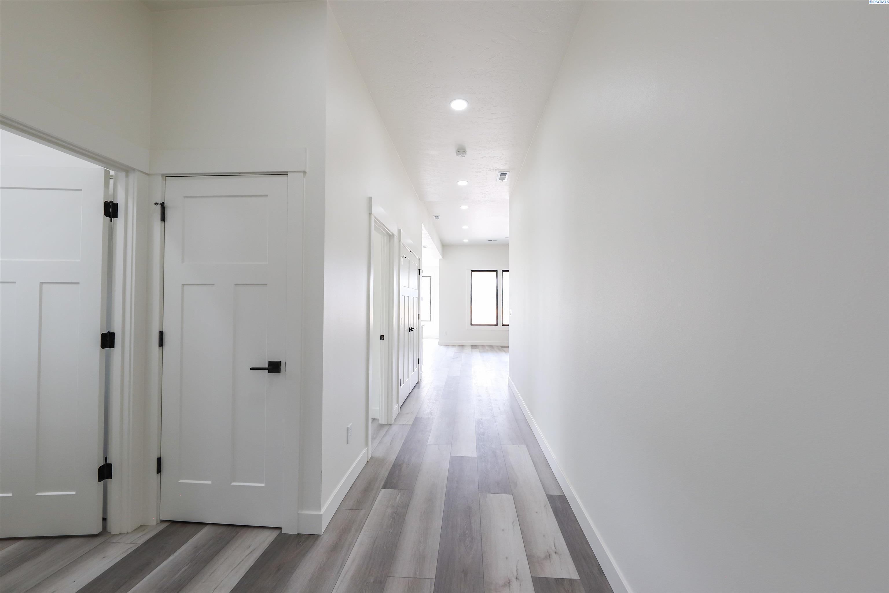 Photo 3 of Single family home for sale at 4114 S Kingwood St, Kennewick, WA 99337 | MLS# PAC292363 | Listing updated on 2026-10-07