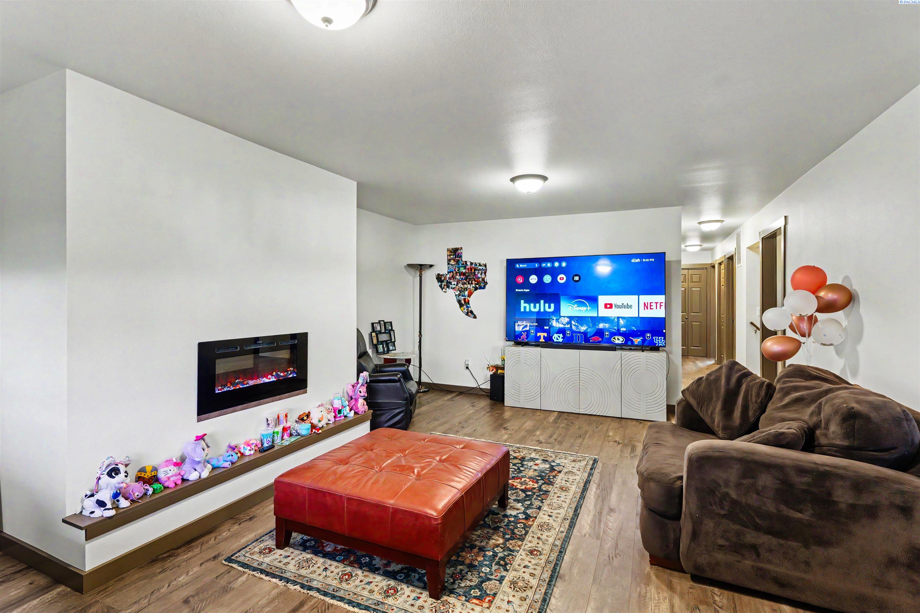 Photo 3 of Single family home for sale at 312 27th Avenue, Yakima, WA 98902 | MLS# PAC292432 | Listing updated on 2026-07-31