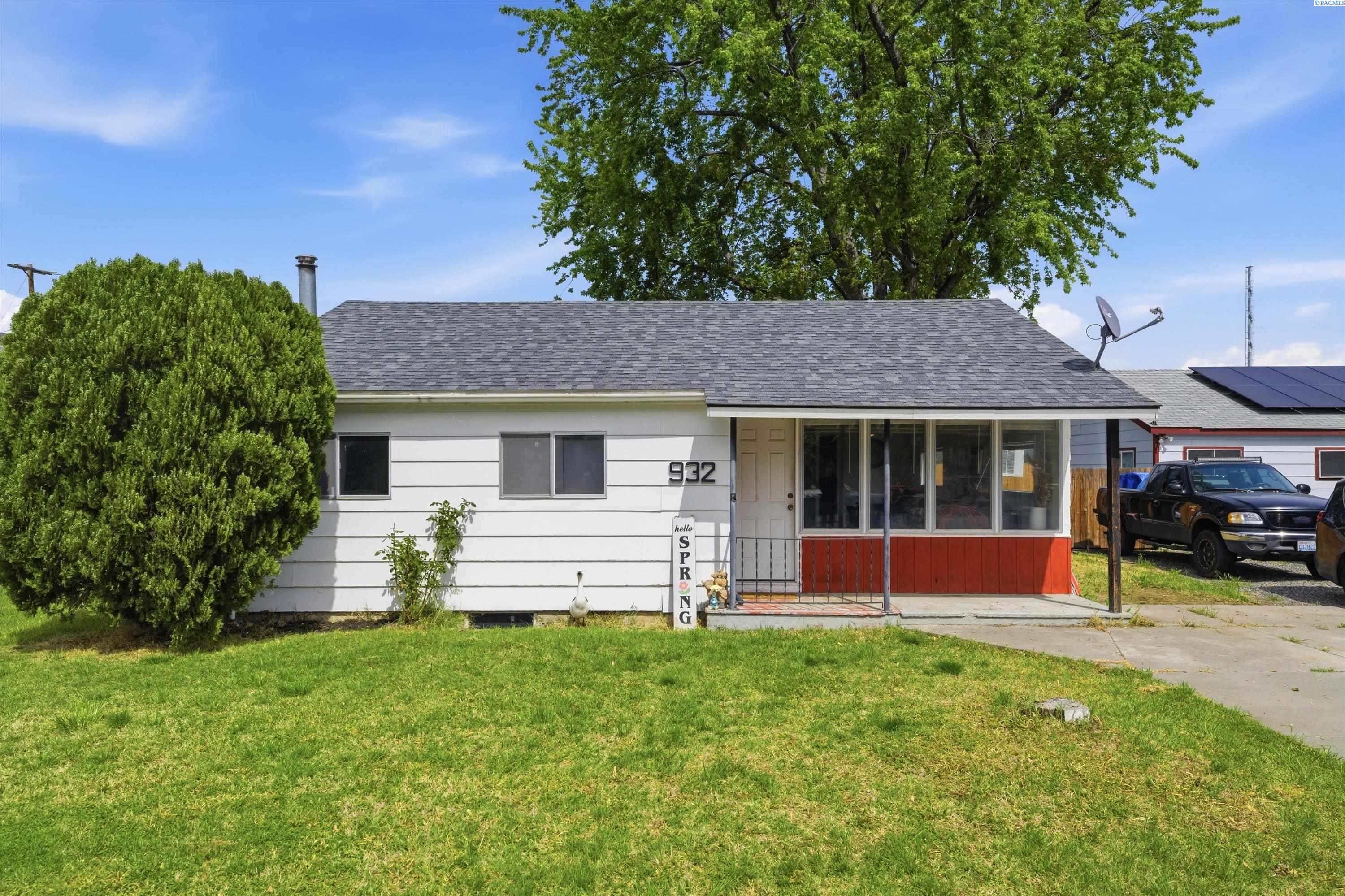 Photo 1 of Single family home for sale at 932 Sanford Ave, Richland, WA 99352 | MLS# PAC292442 | Listing updated on 2026-10-02
