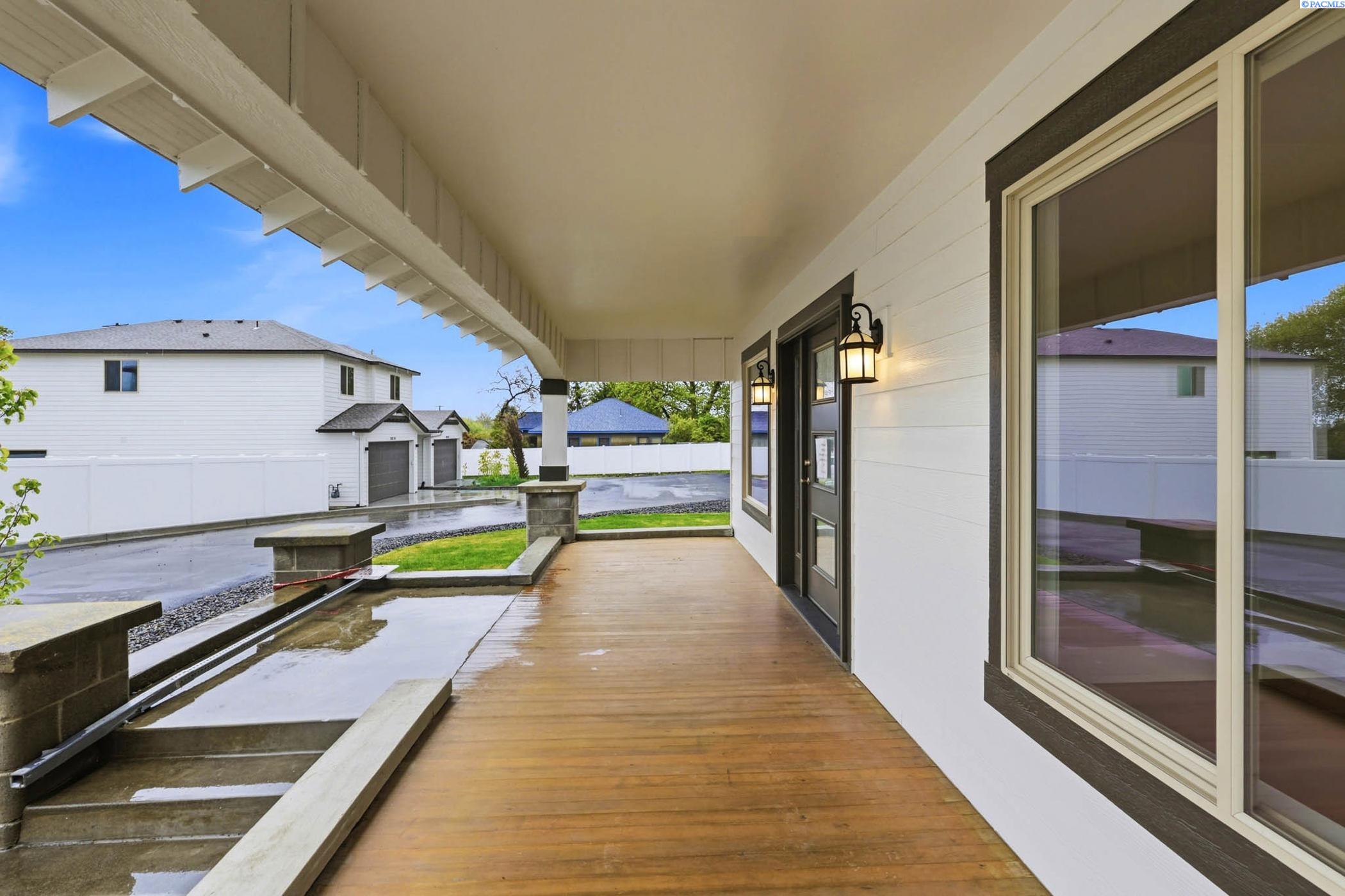 Photo 3 of Single family home for sale at 1053 S Underwood Pl, Kennewick, WA 99337 | MLS# PAC292467 | Listing updated on 2026-06-18